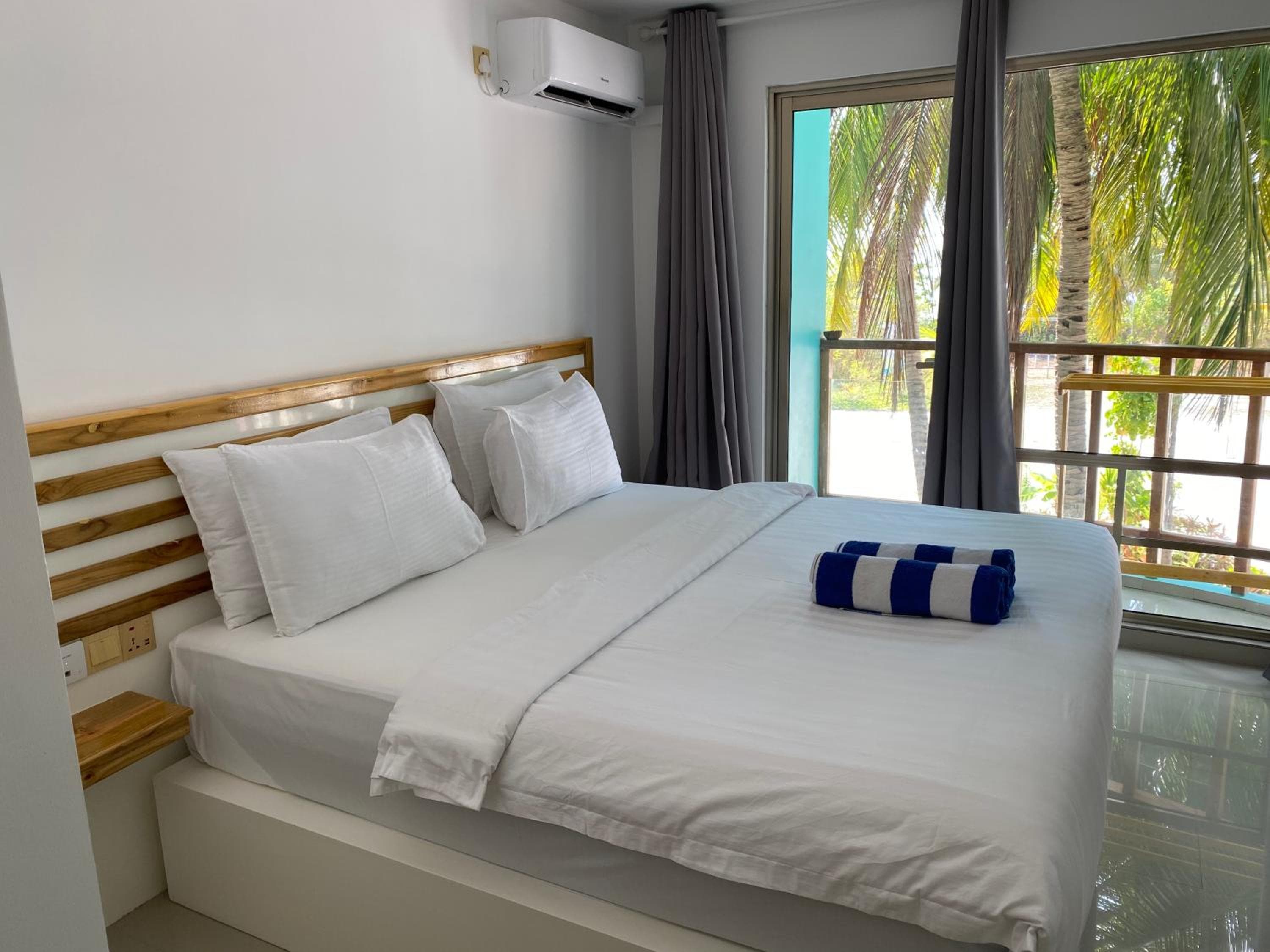 Lagoona Sunset - View 11