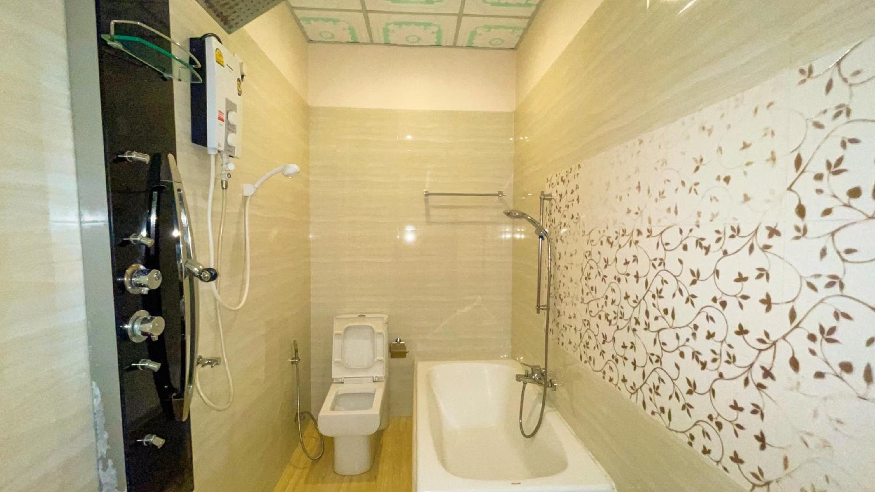 Summer Vibes Beach Front - View 16