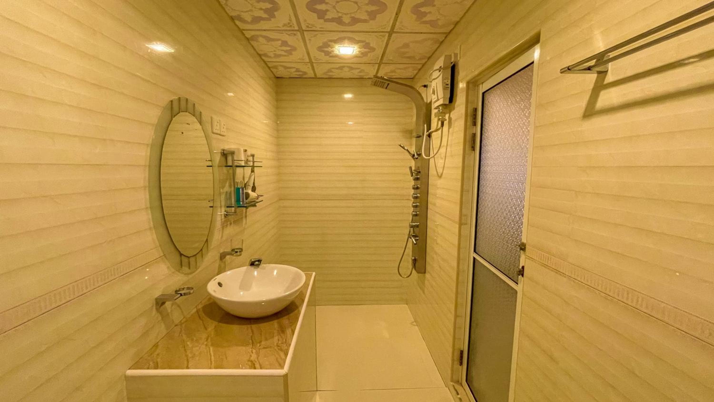 Summer Vibes Beach Front - View 20