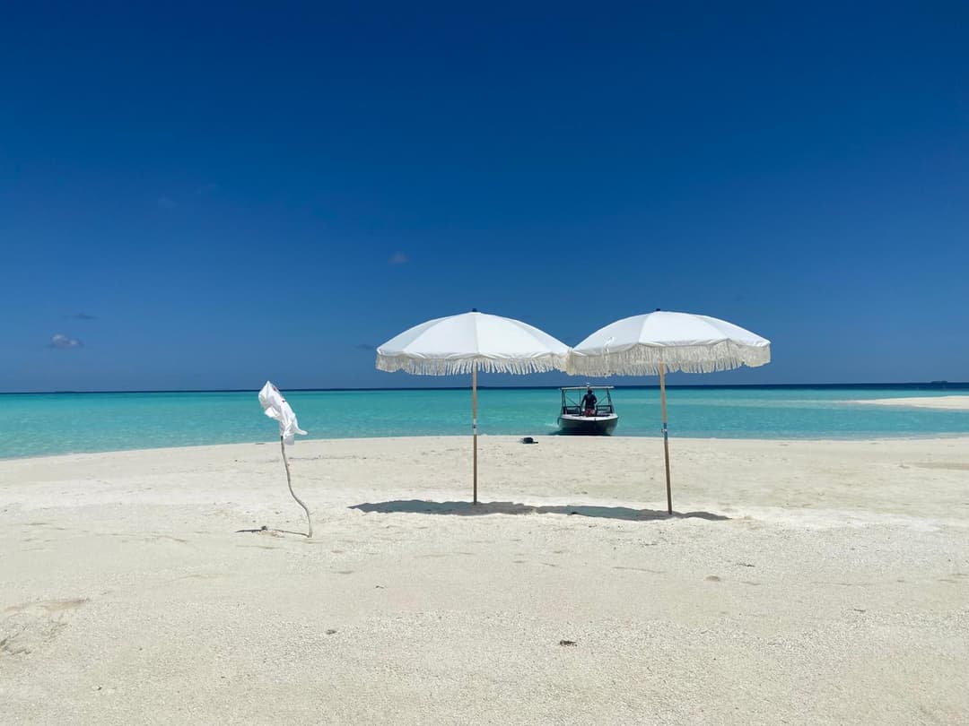Sunrise by white sand dhigurah - View 9