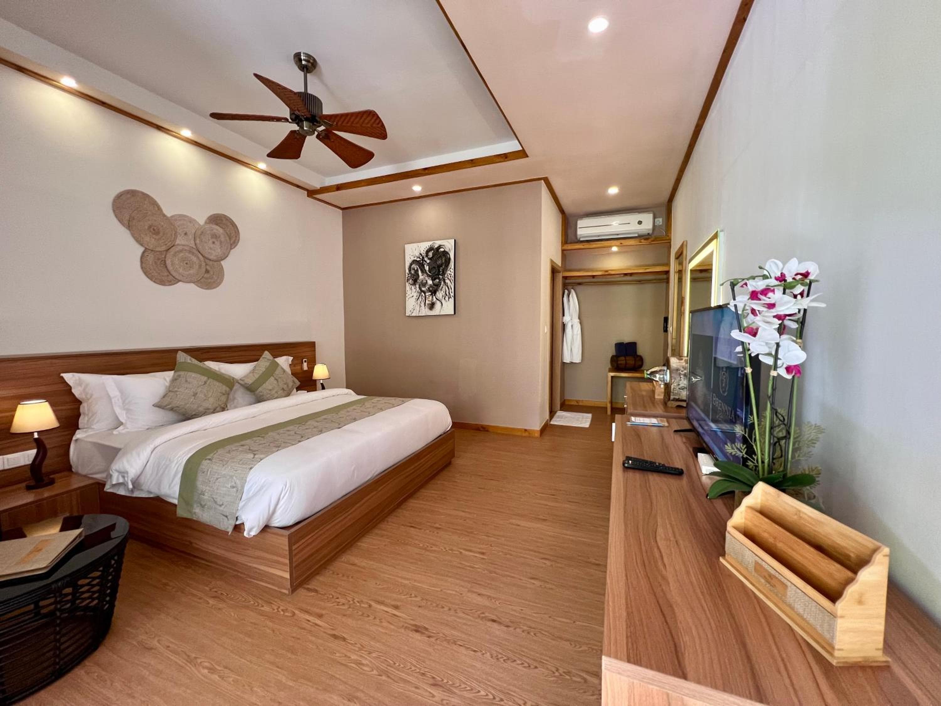 Brennia Kottefaru Maldives - View 50