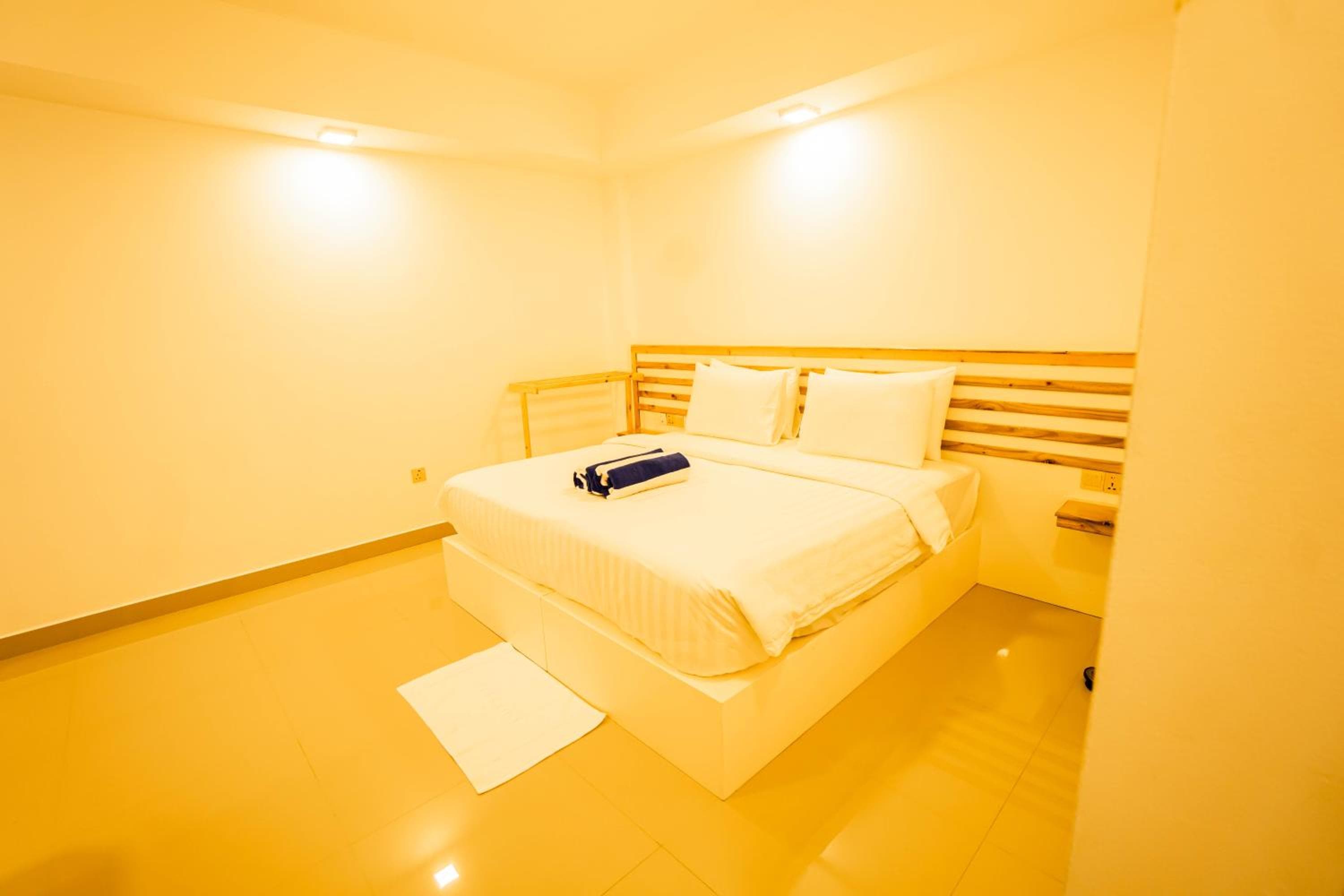 Lagoona Sunset - View 2