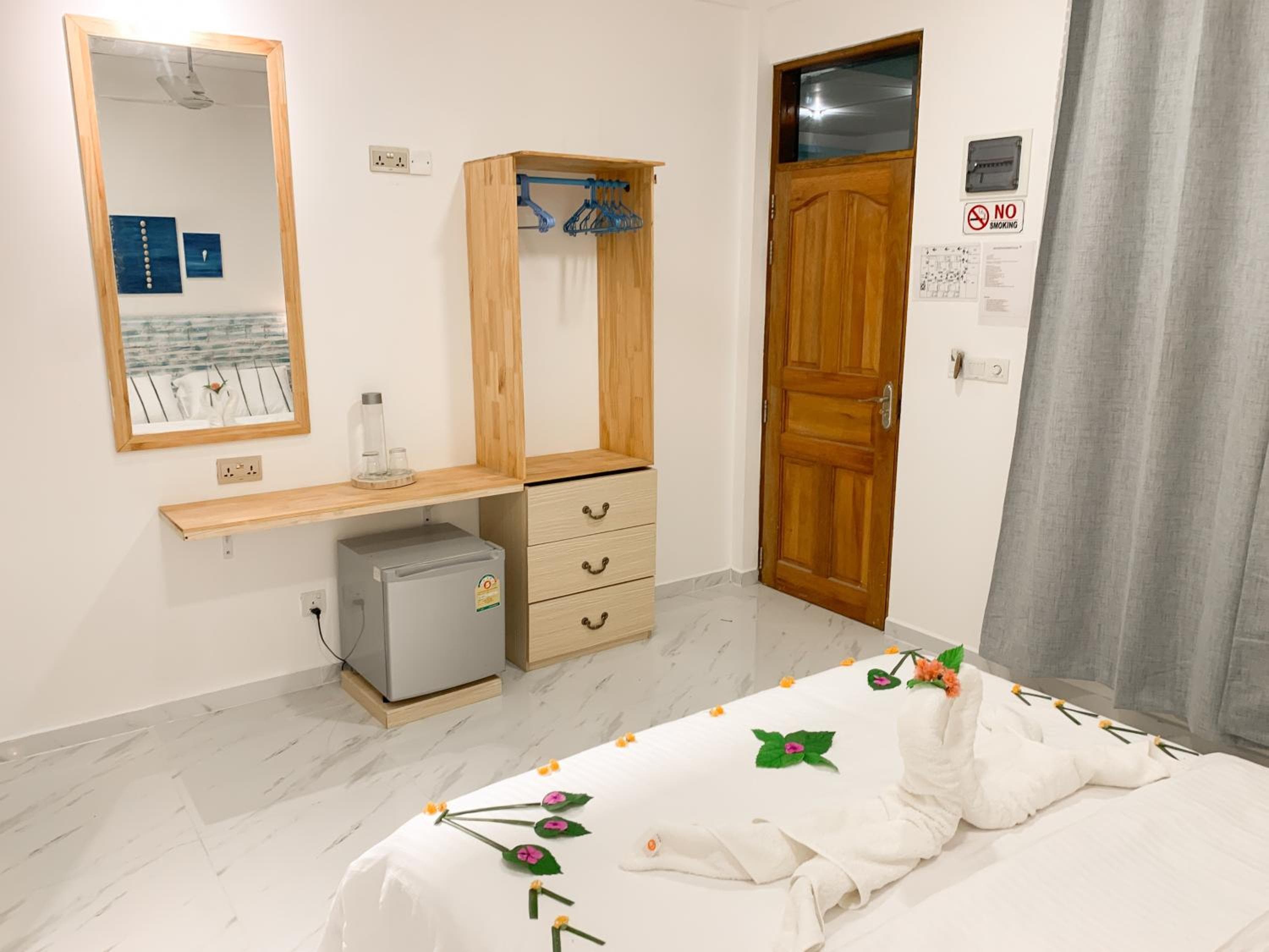 Fins Dive and Leisure Hotel - View 4