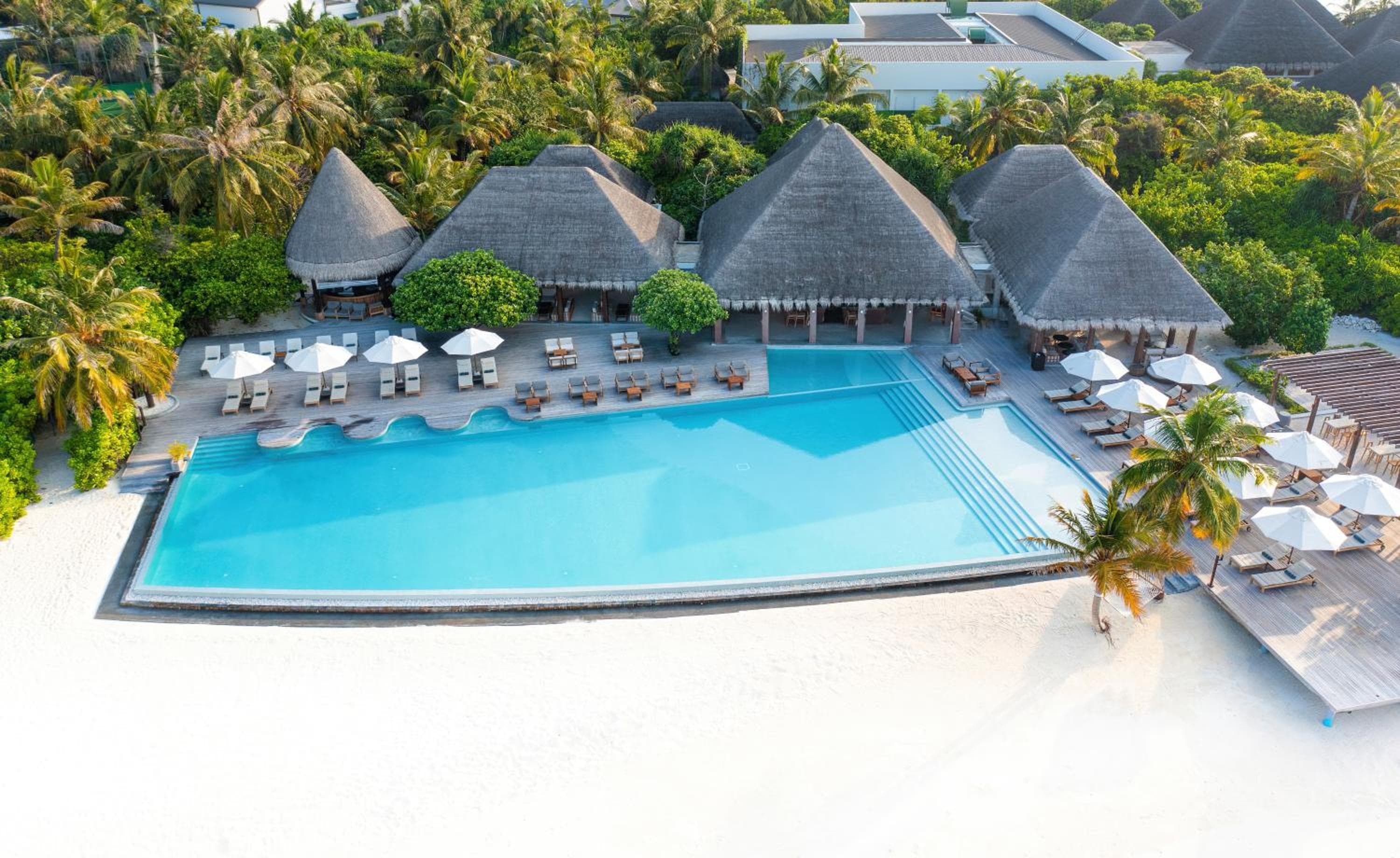 Heritance Aarah - Premium All Inclusive - 40 Minutes away from Male by Seaplane - View 2