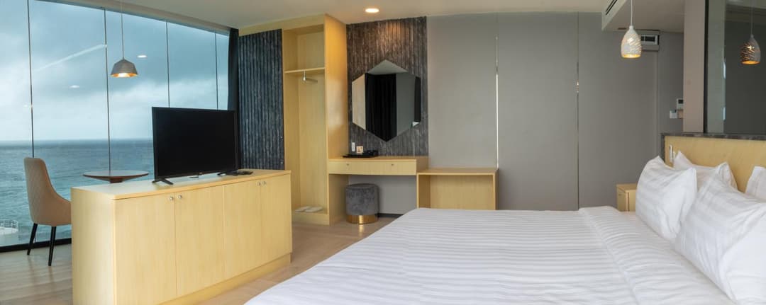 Swarn by Hawks Hotels Kamadhoo Baa Atoll - View 3