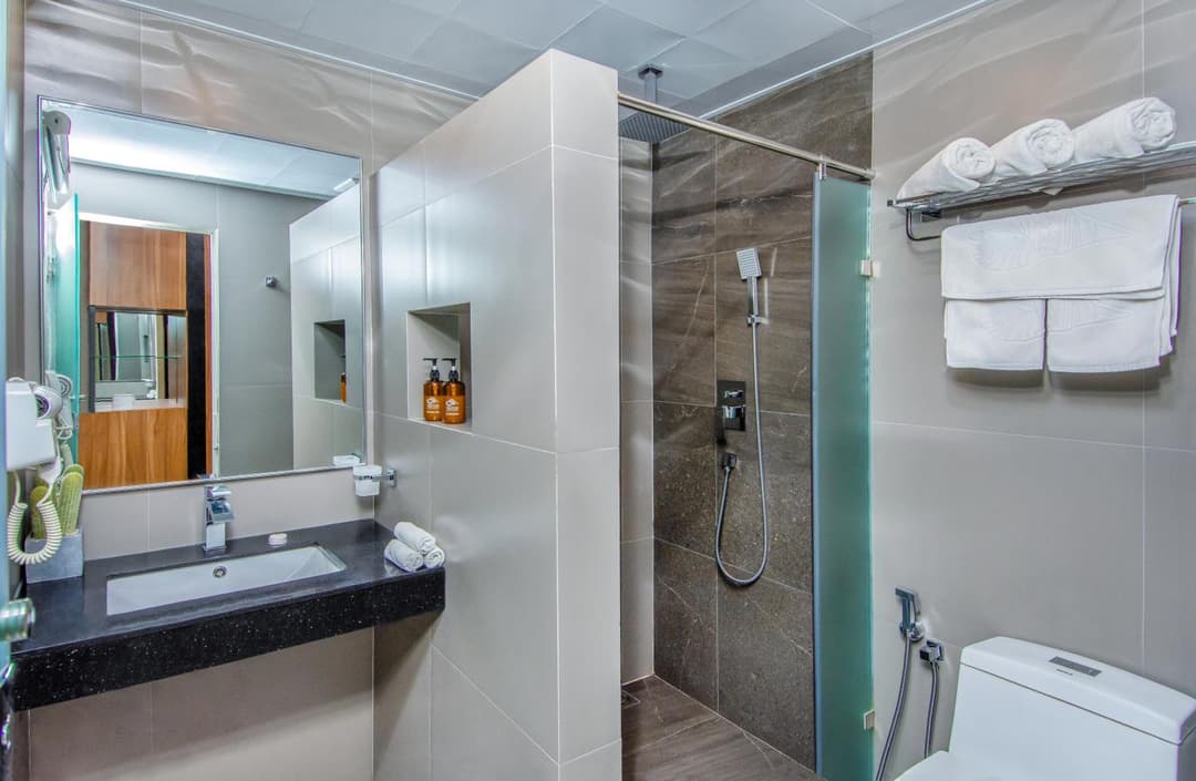 Triton Prestige Seaview and Spa - View 72