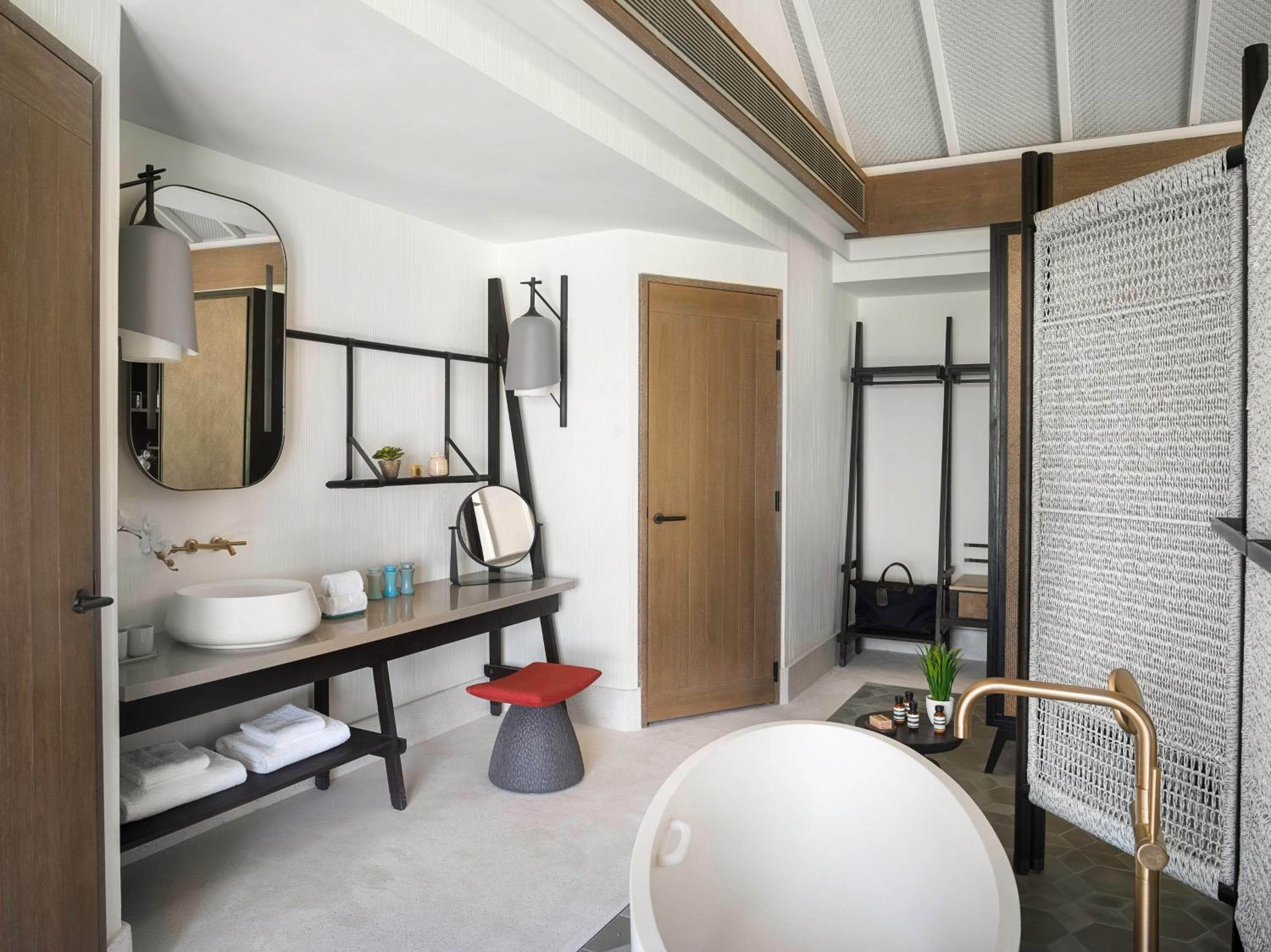 Intercontinental Maldives Maamunagau Resort with Club benefits by IHG - View 209