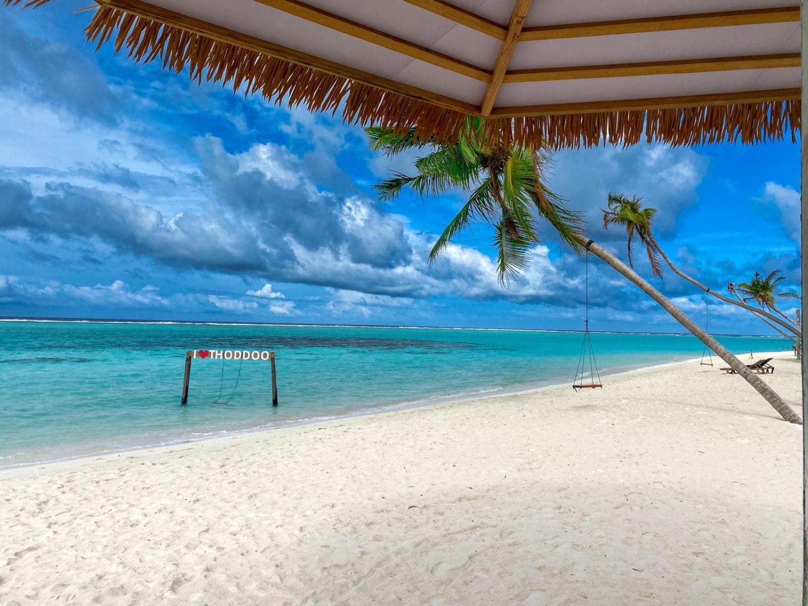 New Breeze Thoddoo Inn - View 12