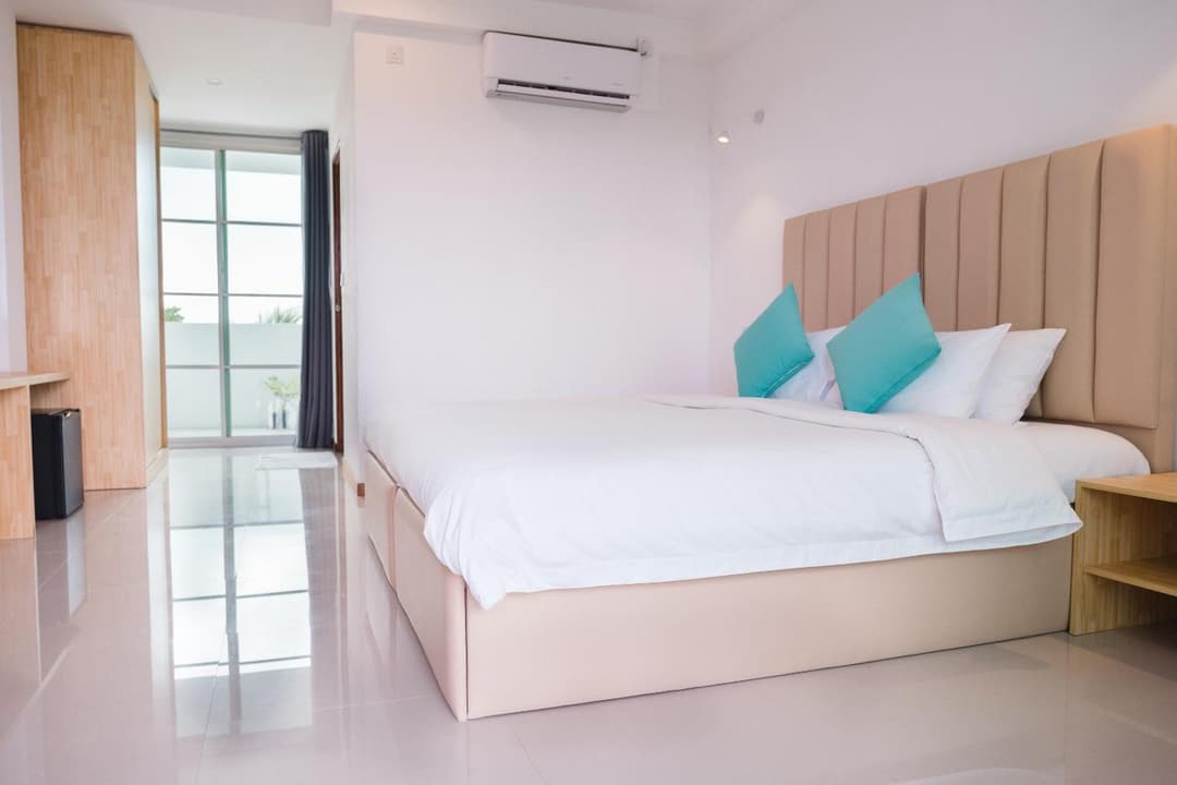 Sunrise by white sand dhigurah - View 33