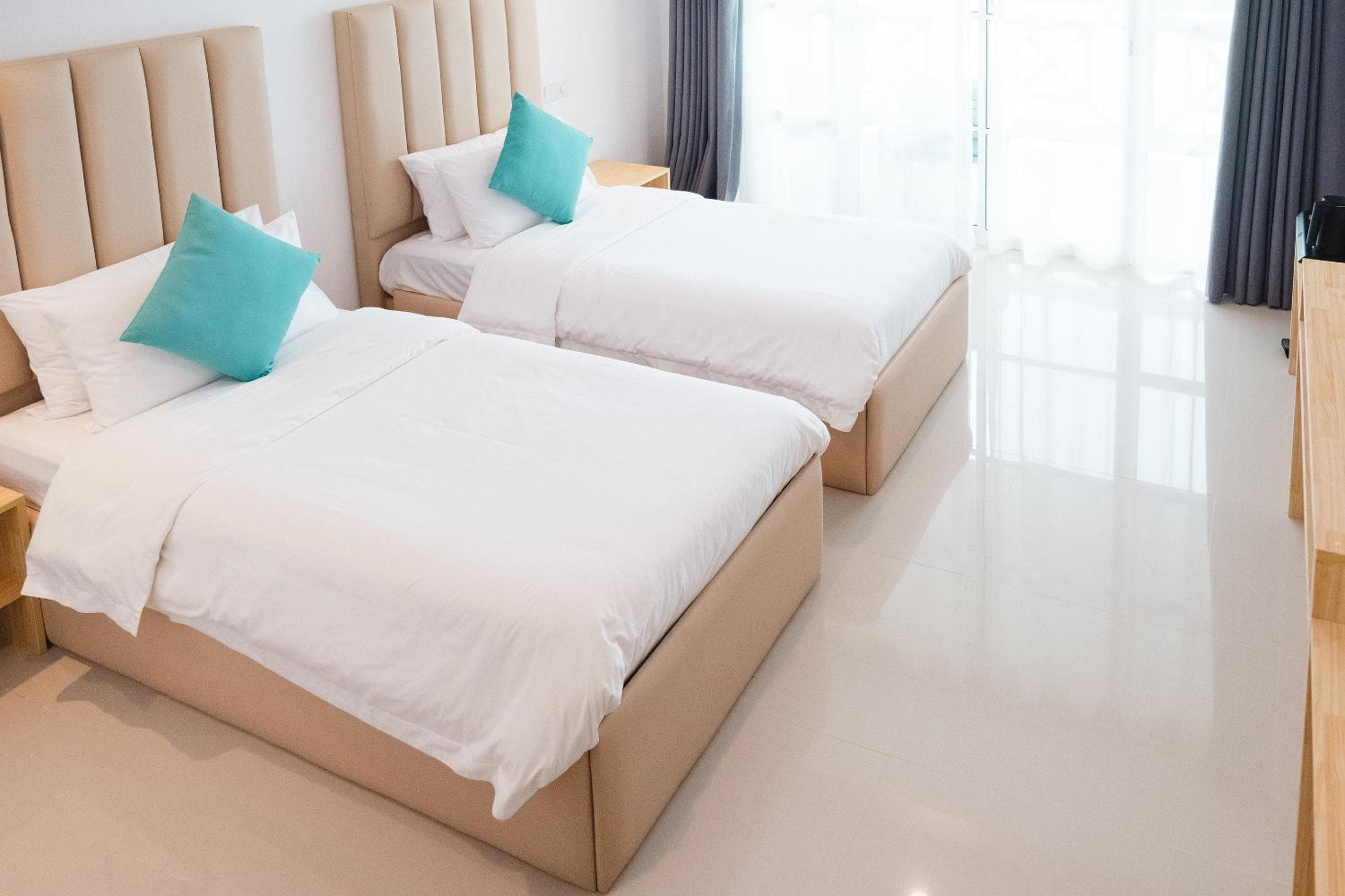 Sunrise by white sand dhigurah - View 12