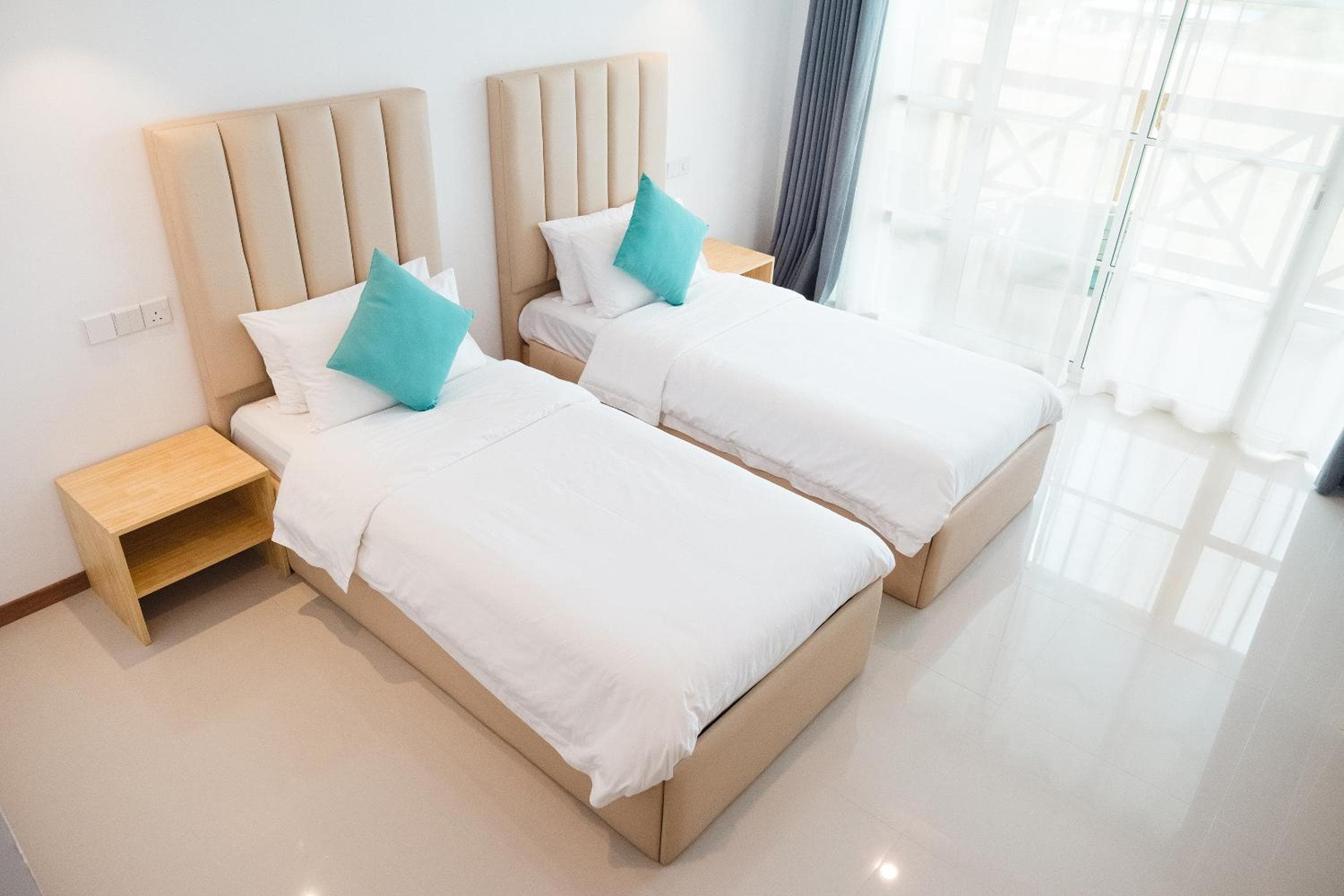 Sunrise by white sand dhigurah - View 10