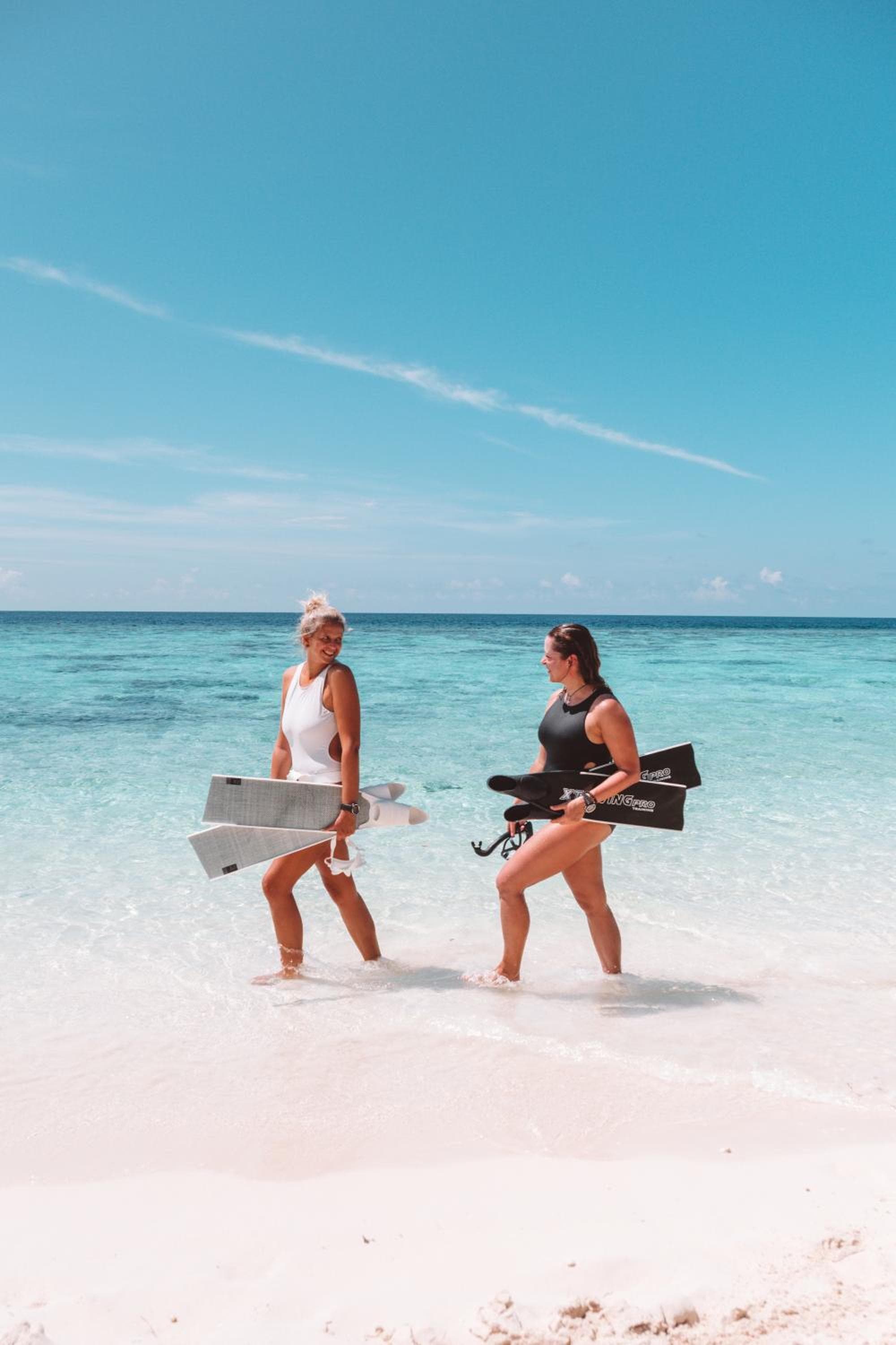 Sunrise by white sand dhigurah - View 20