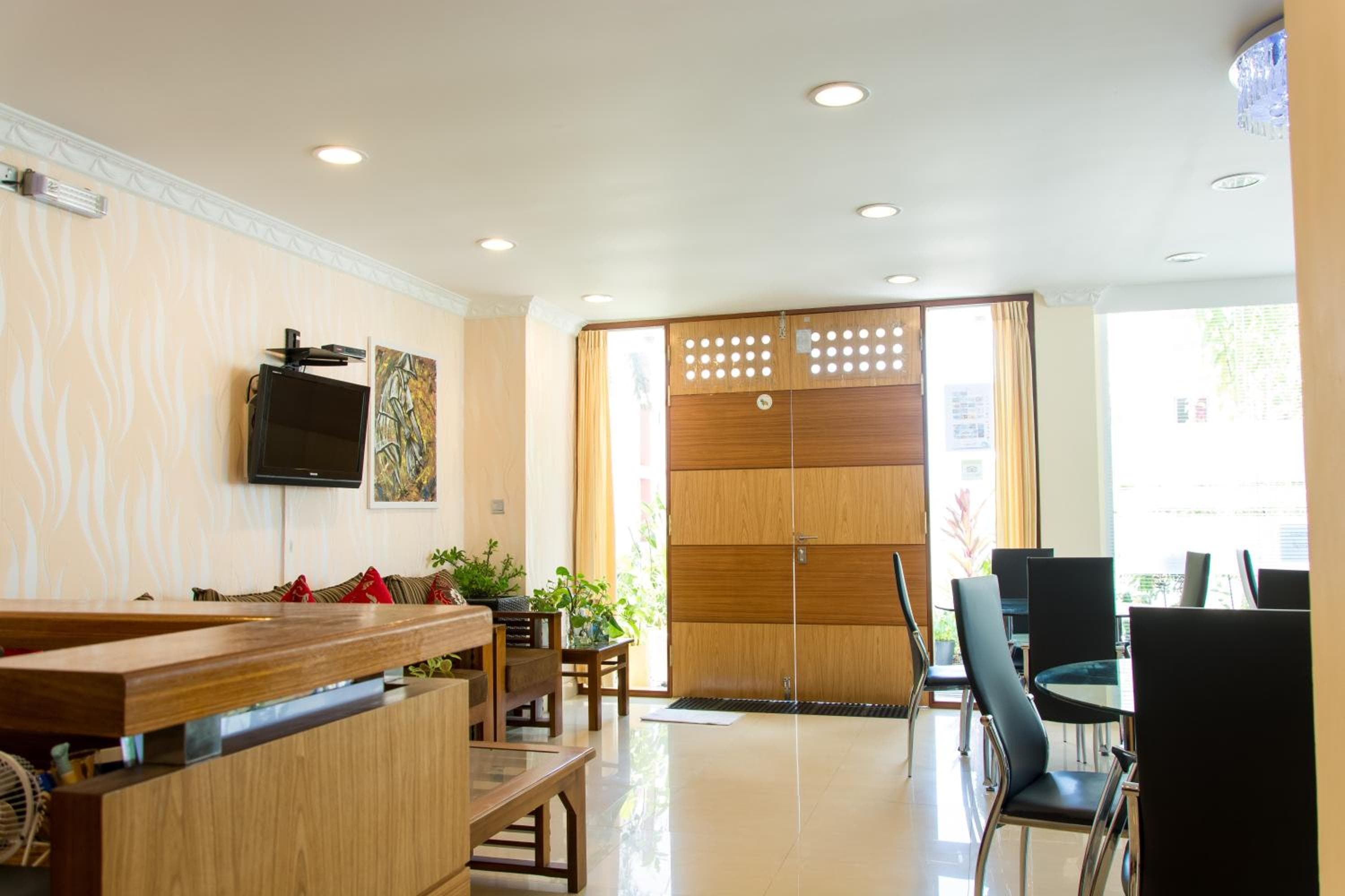 Beach Palace - View 9