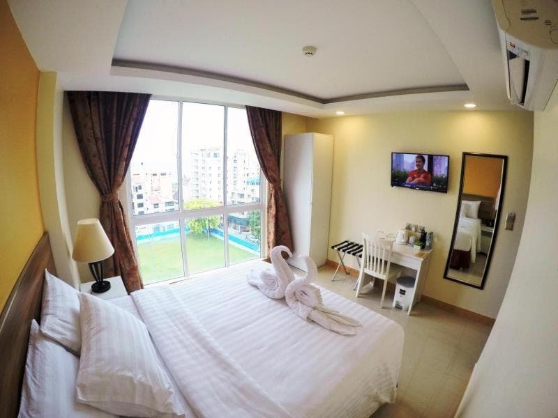 The Grand View - View 30