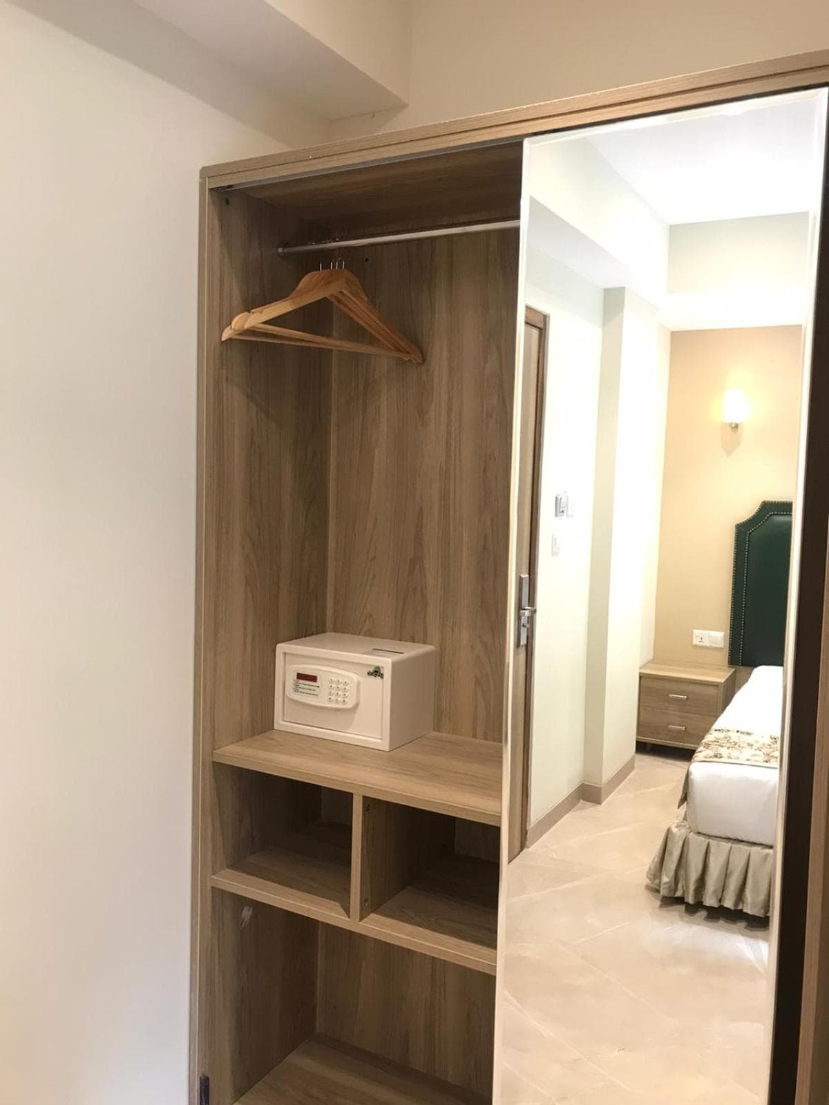 Hotel Flora - View 77