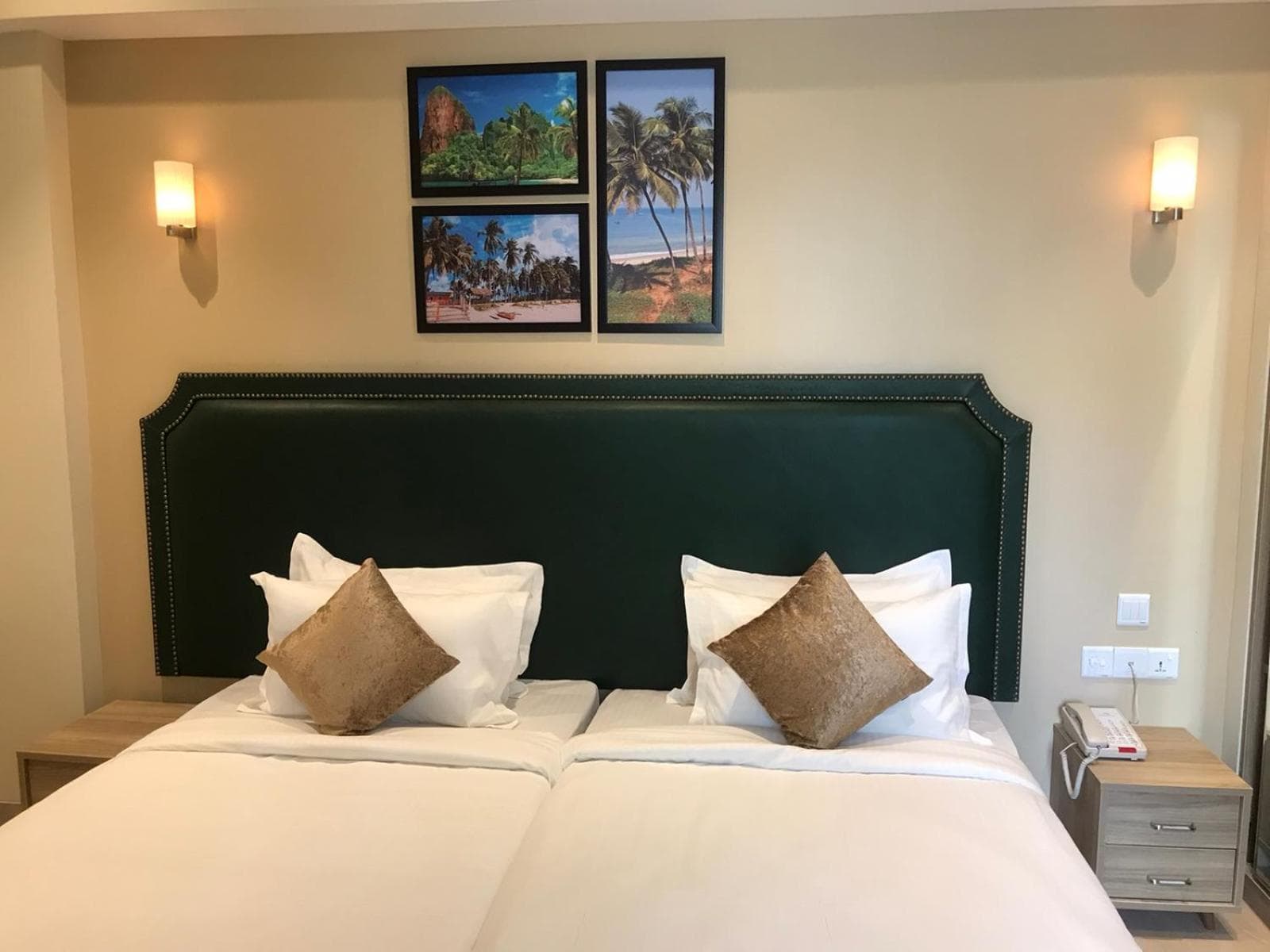 Hotel Flora - View 81