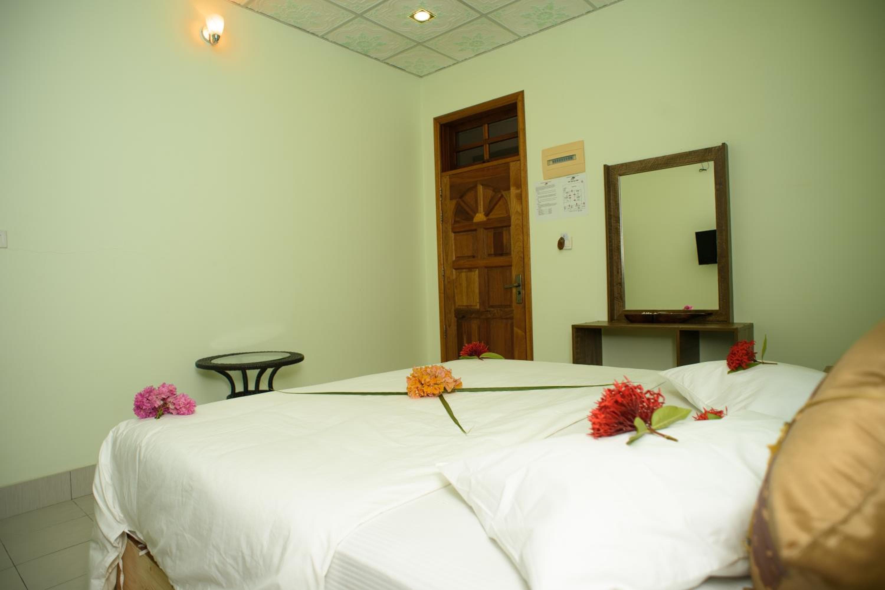 Summer Vibes Beach Front - View 31