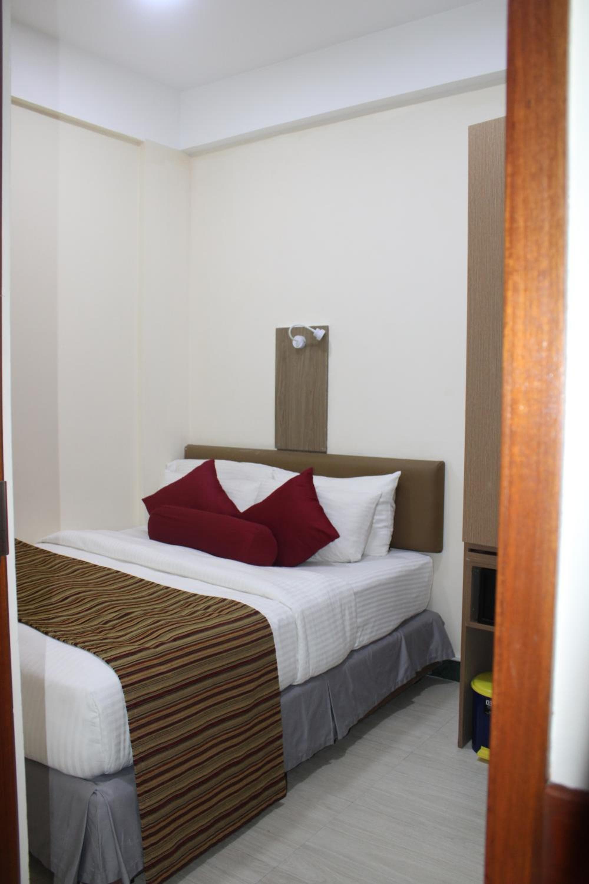 Beehive Central - View 19