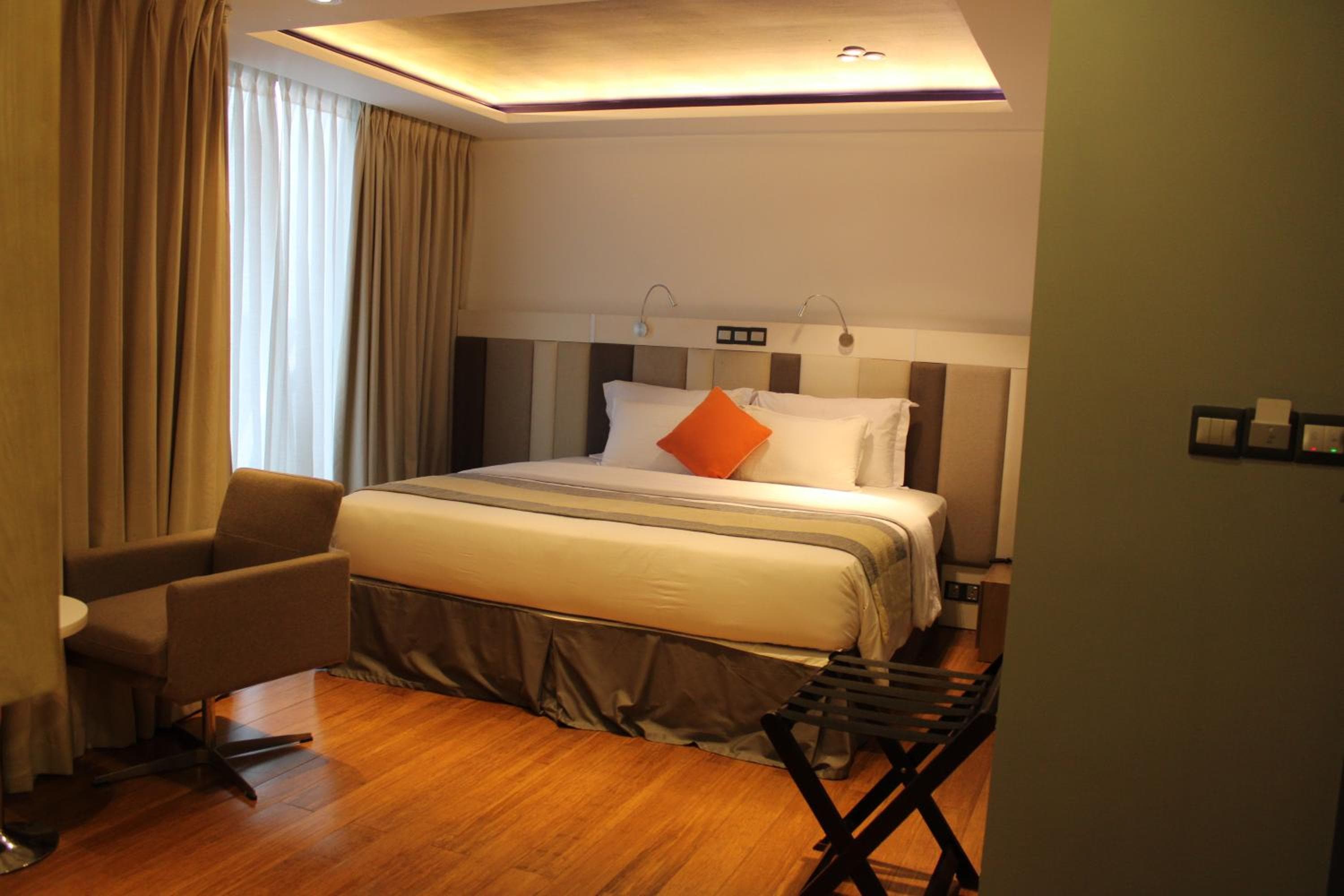 Beehive Premier - View 5