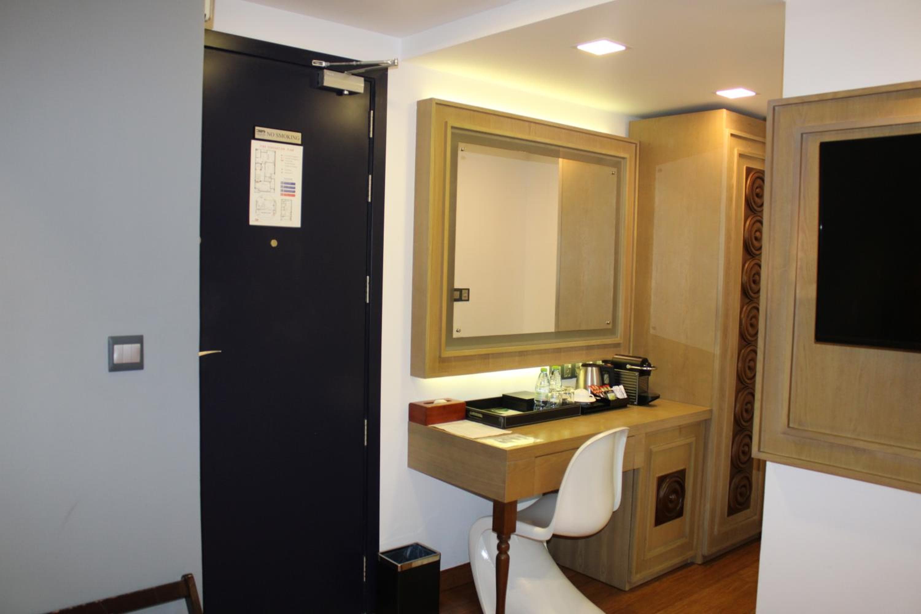 Beehive Premier - View 23