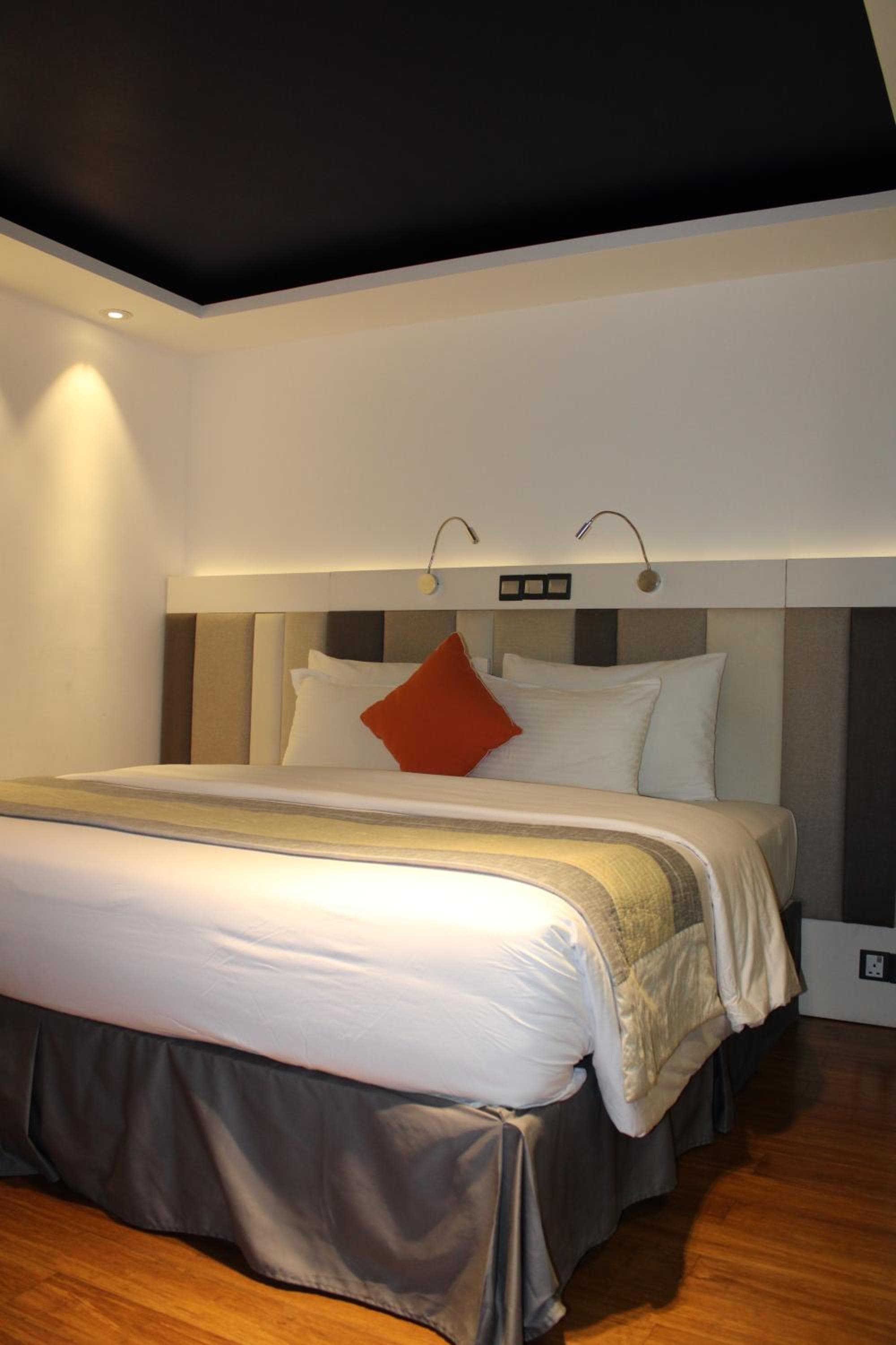 Beehive Premier - View 26