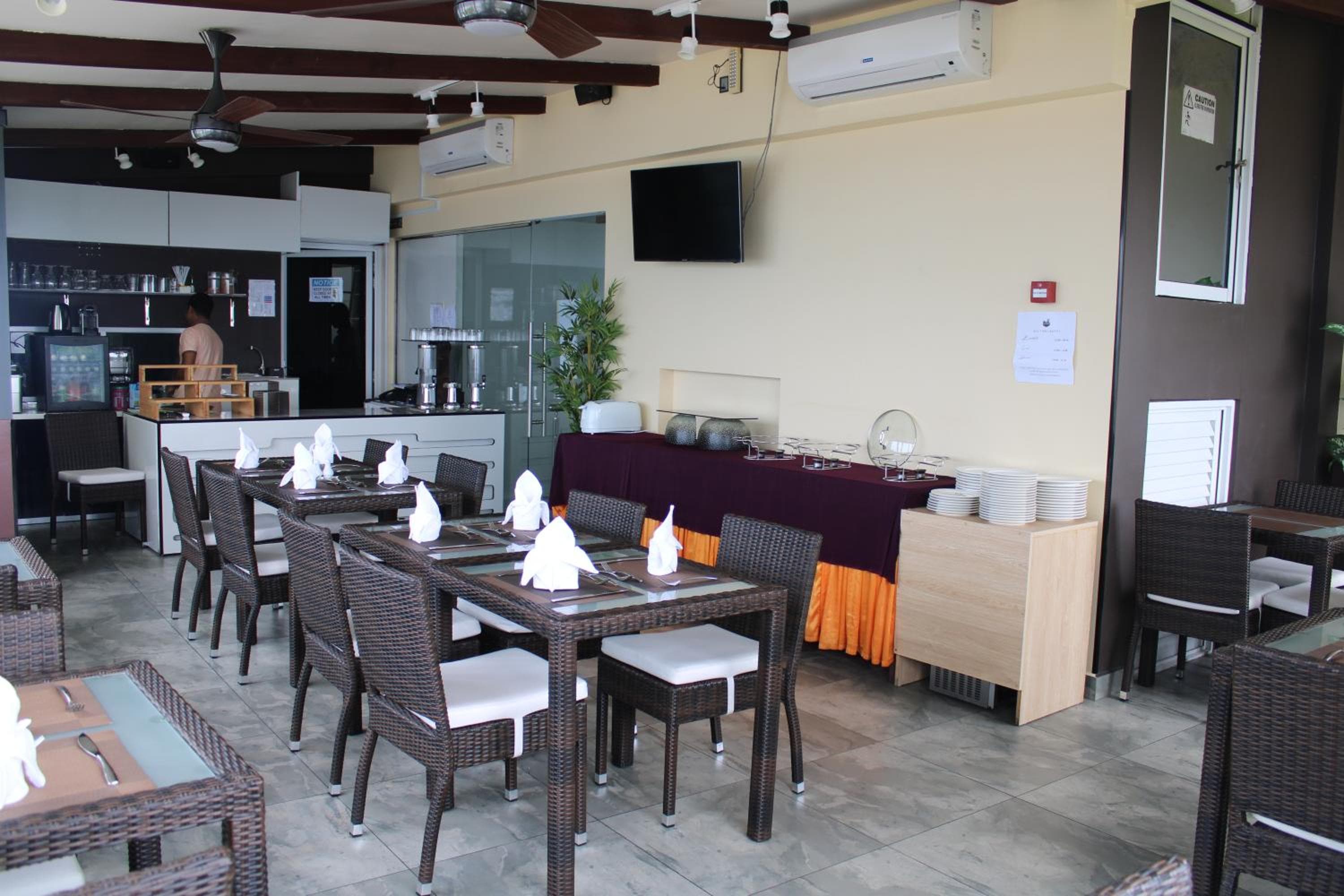 Beehive Premier - View 34