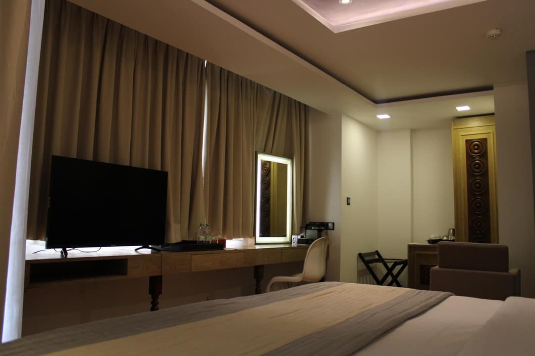 Beehive Premier - View 86
