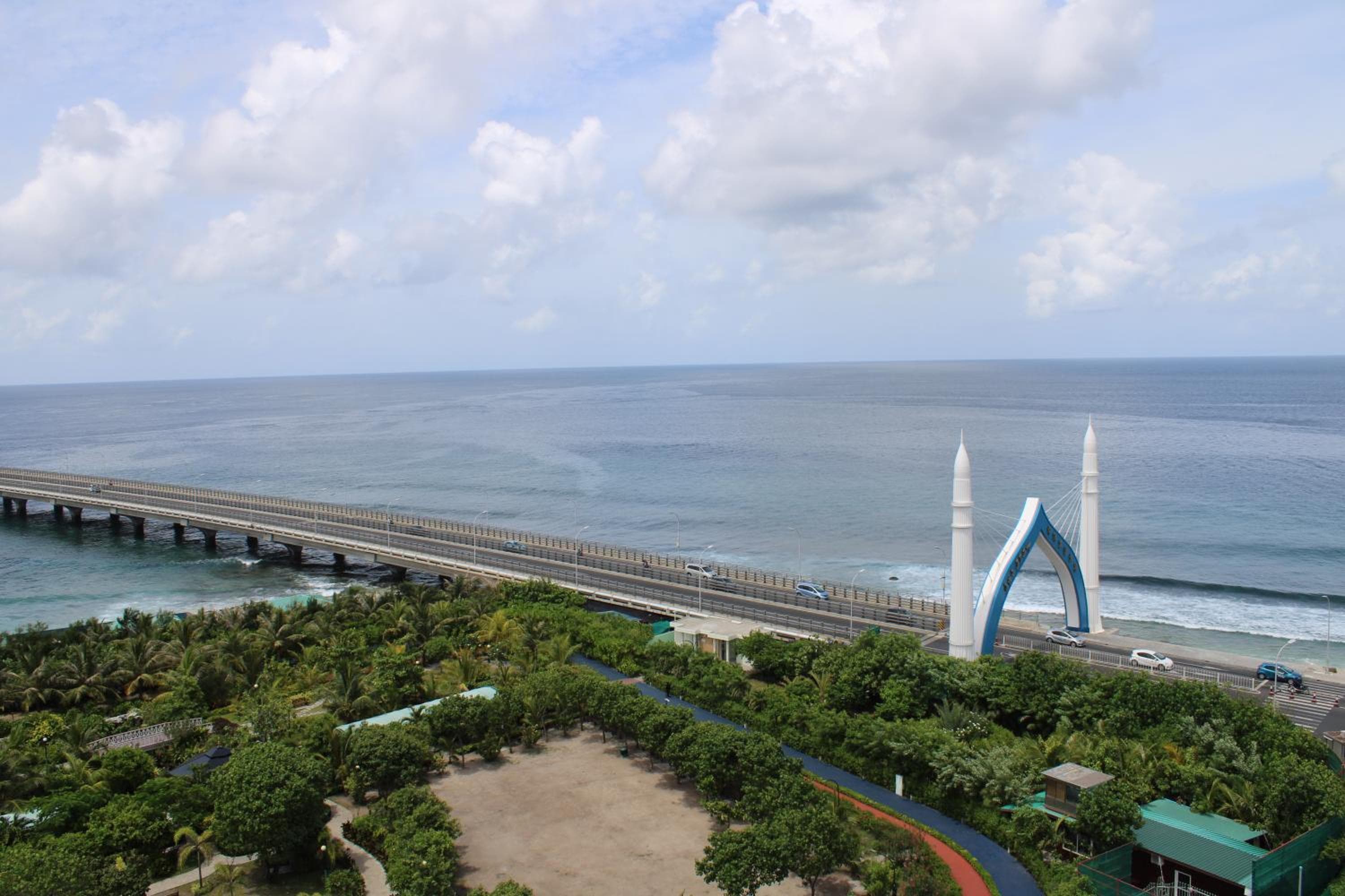 Beehive Premier - View 42