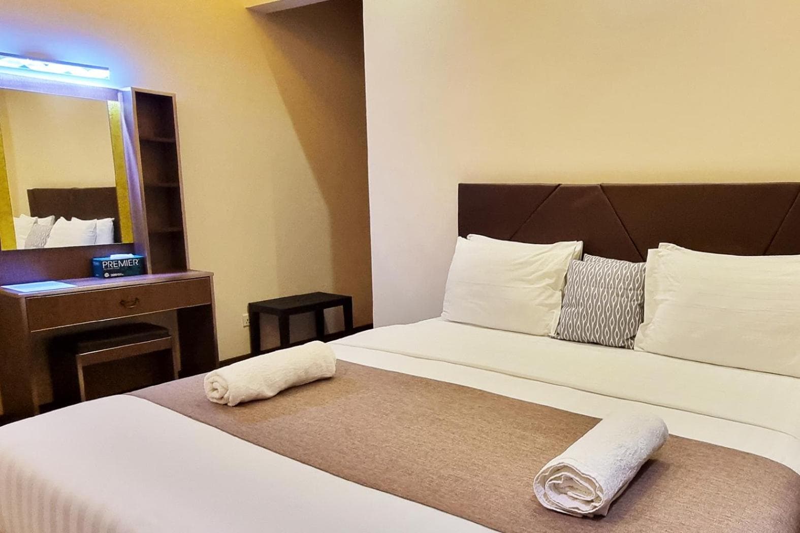 Isle Royal Inn - View 73