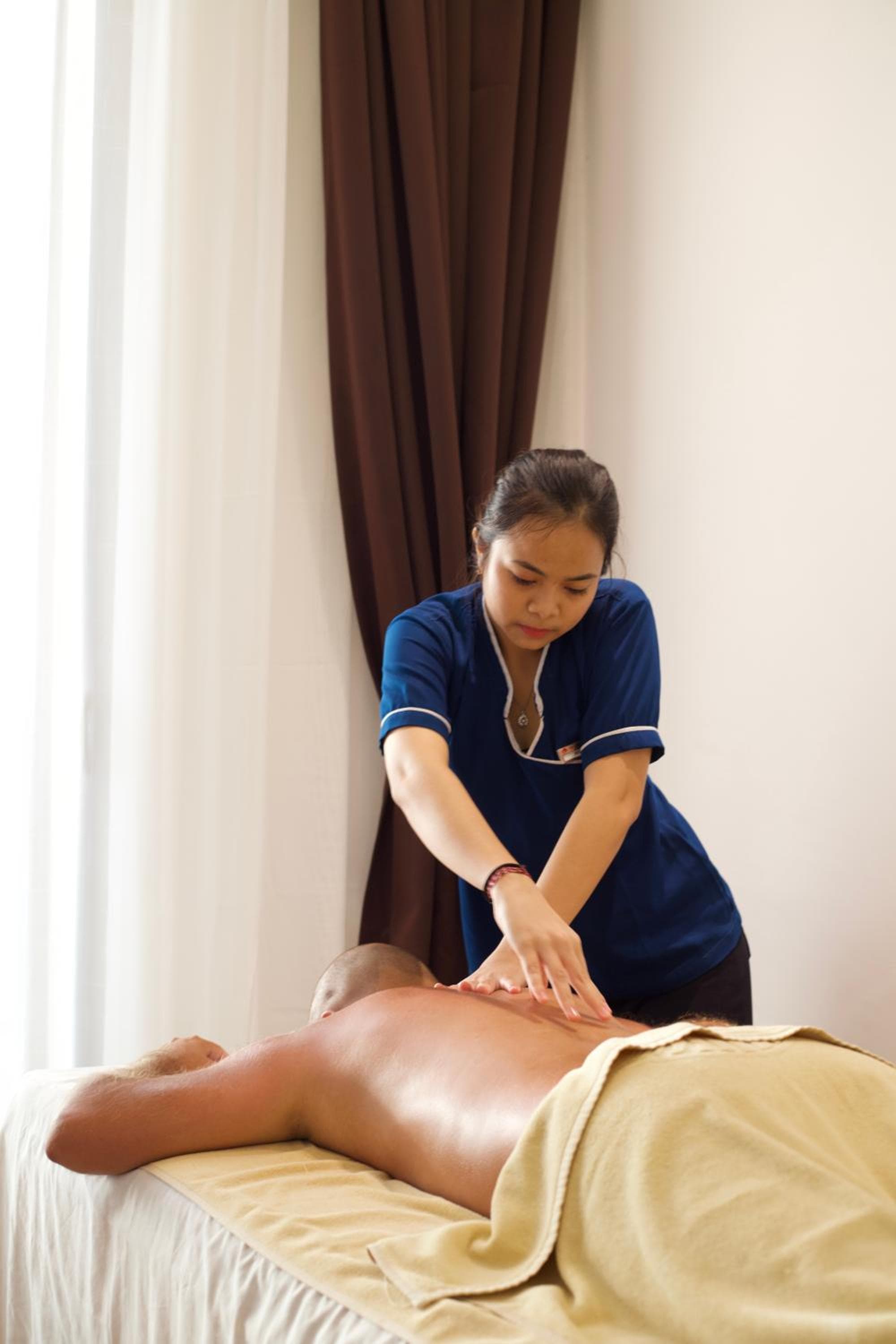 Stingray Beach Inn - View 11