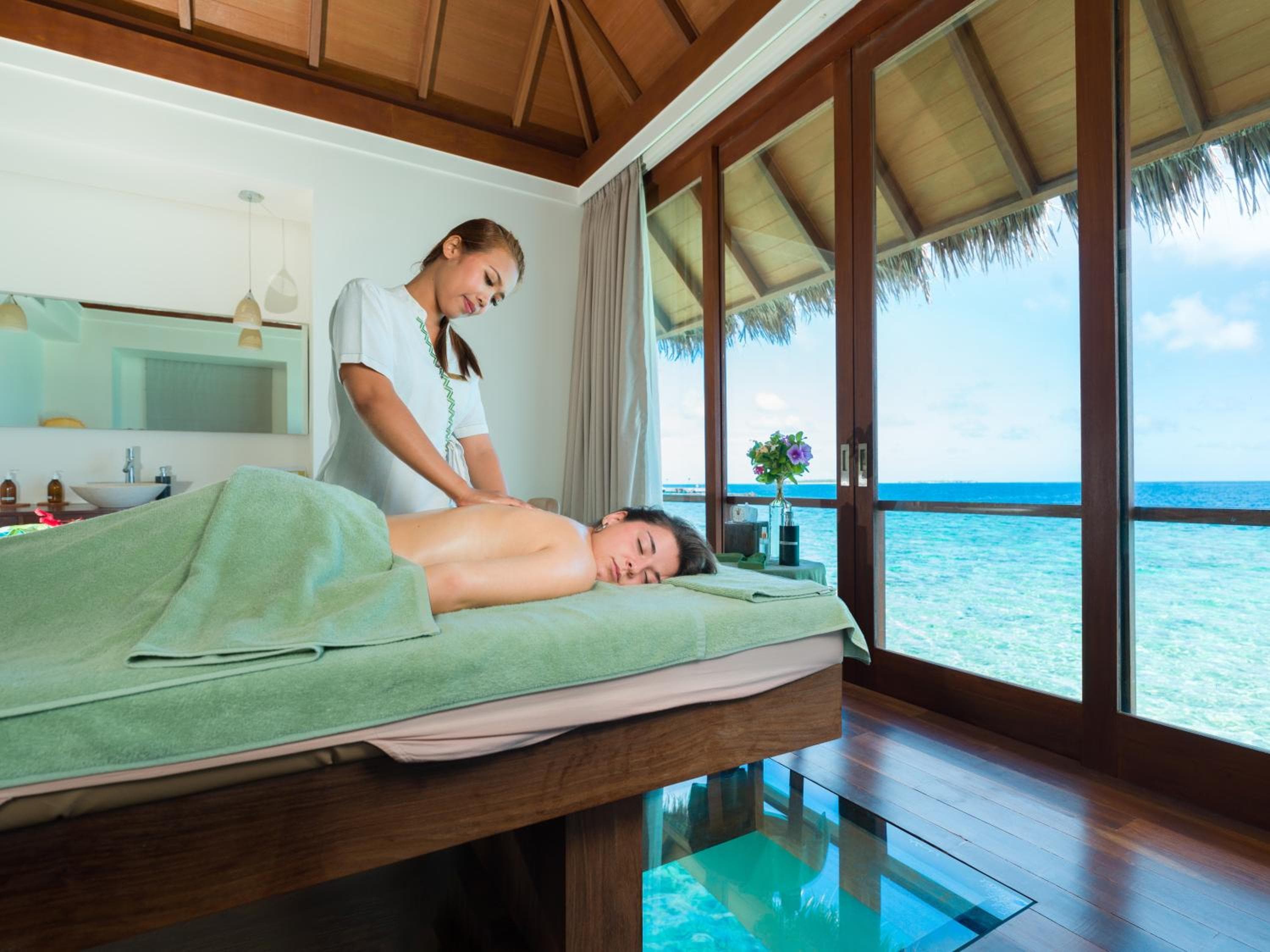 Heritance Aarah - Premium All Inclusive - 40 Minutes away from Male by Seaplane - View 4