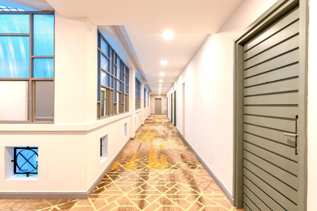 Manhattan Business Hotel, Male - View 15
