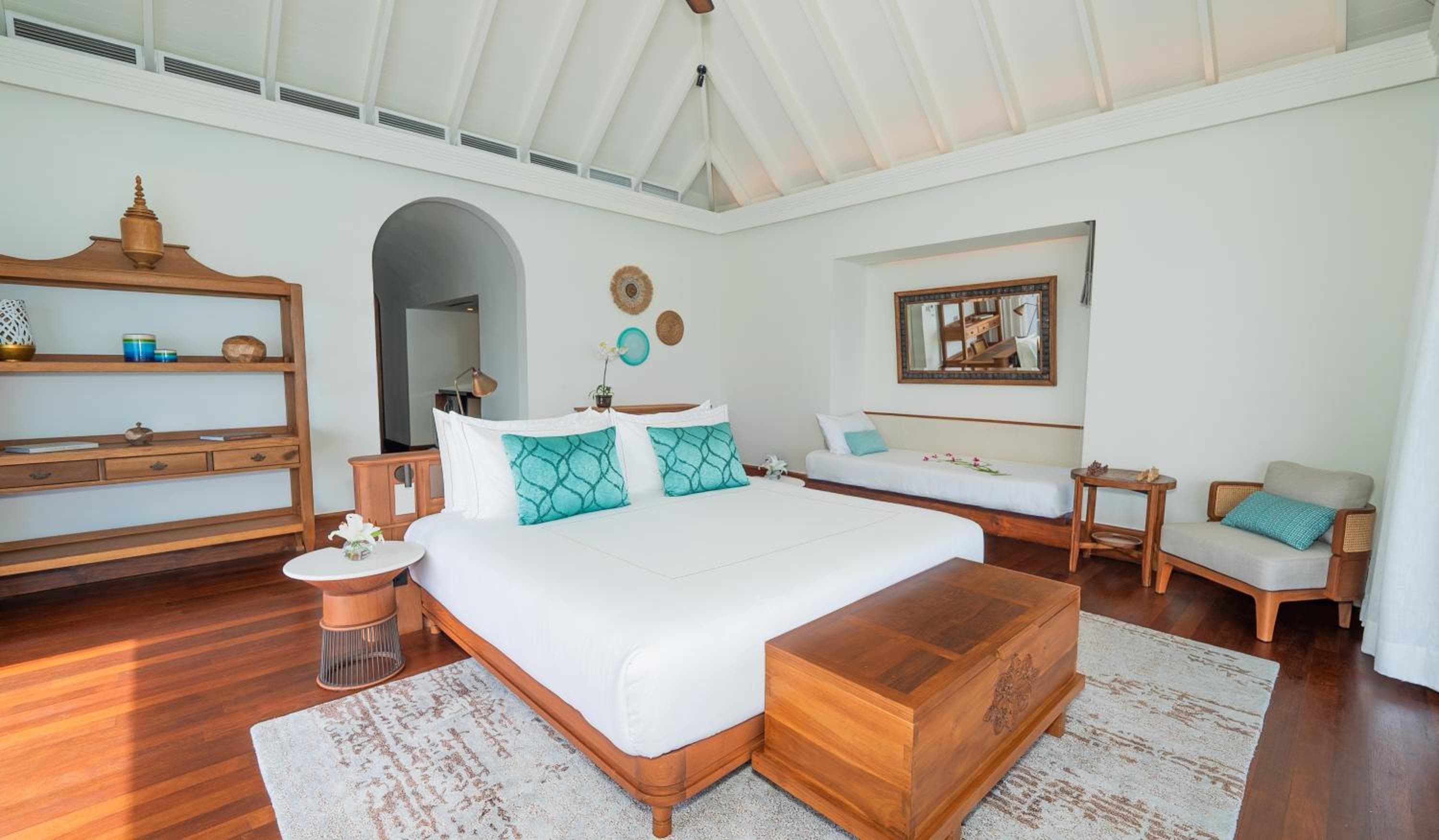 Anantara Kihavah Maldives Villas - View 4