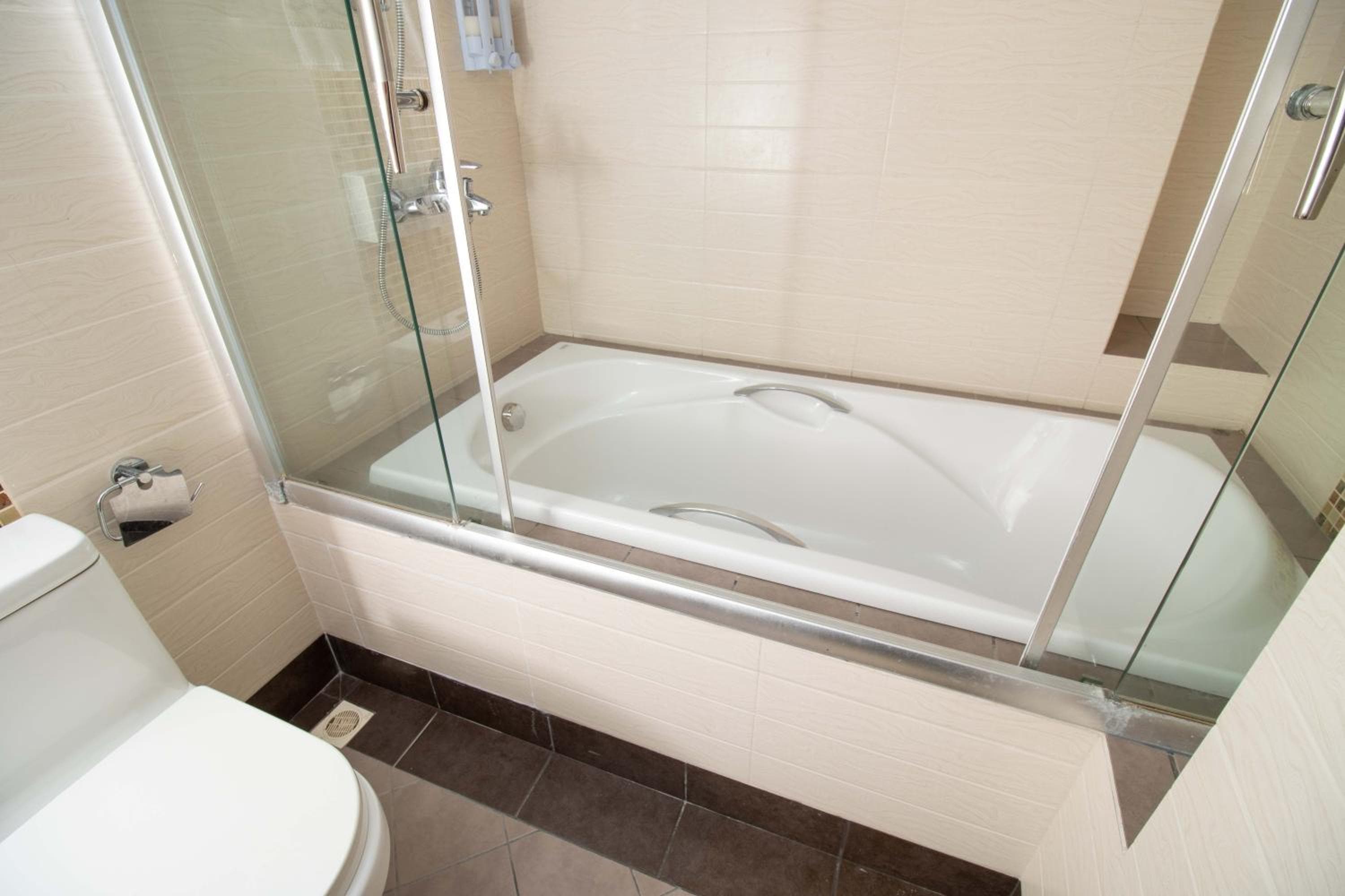 Rashu Hiyaa - View 30