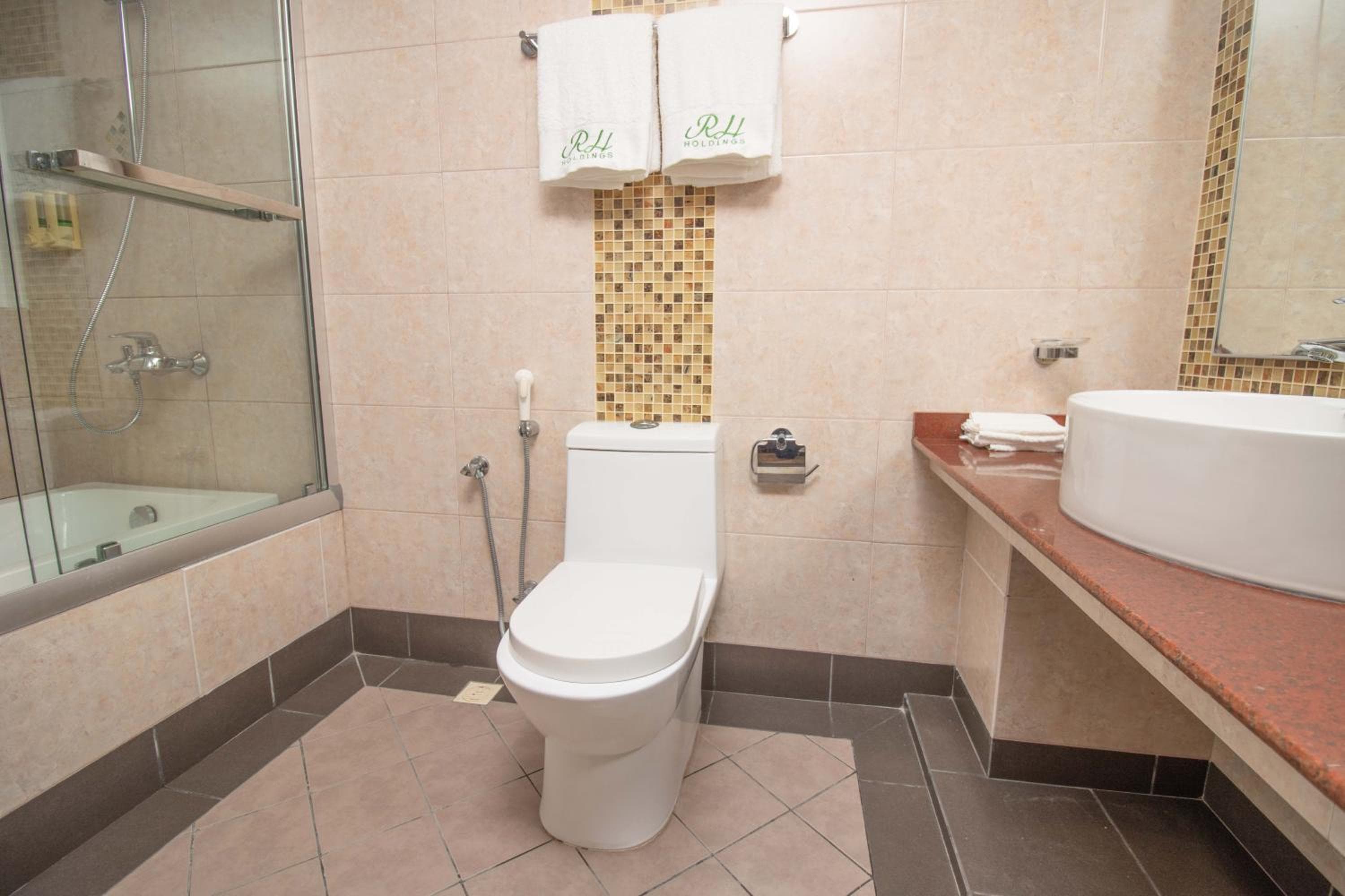 Rashu Hiyaa - View 32