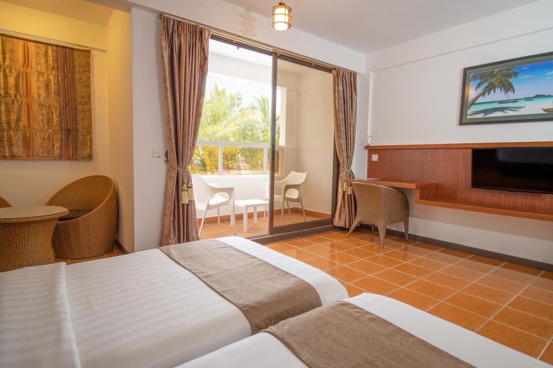 Rashu Hiyaa Hotel - View 10