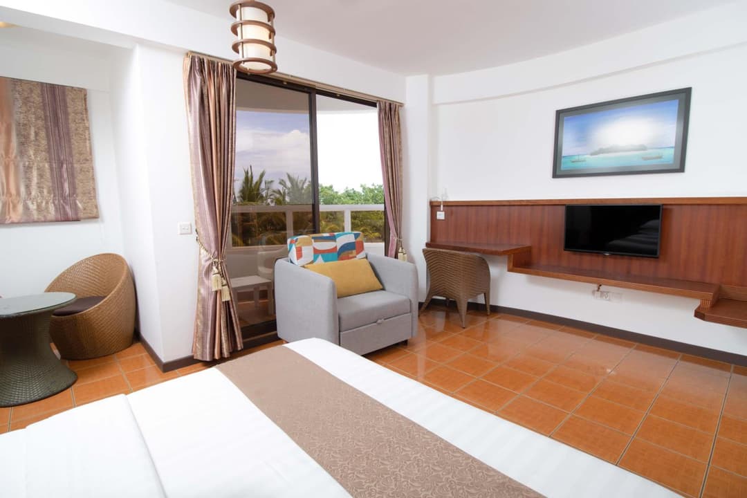 Rashu Hiyaa Hotel - View 75