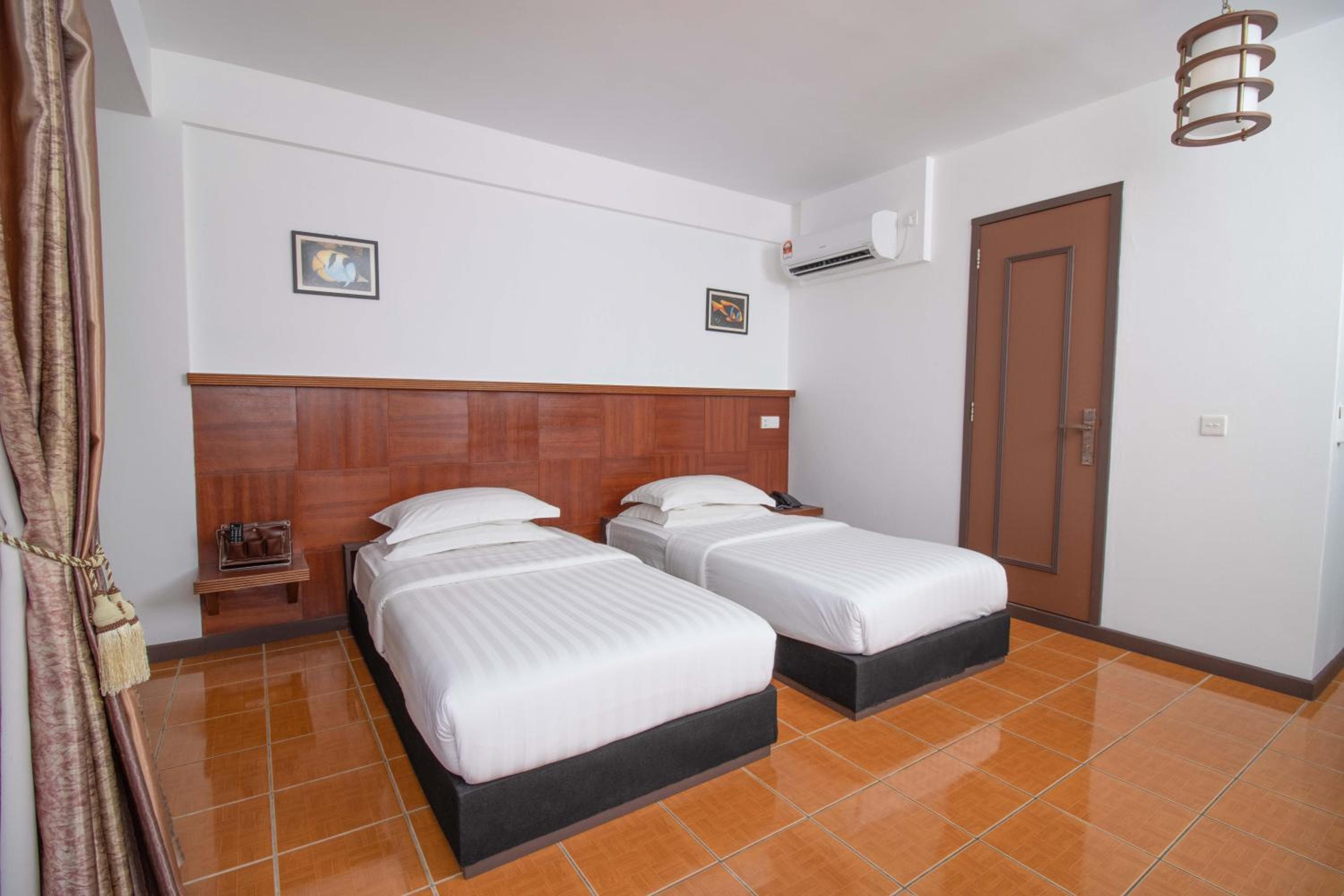 Rashu Hiyaa - View 56