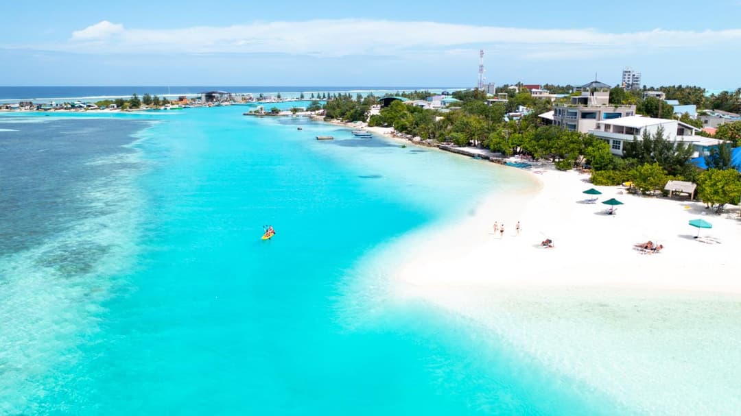 Rashu Hiyaa Hotel - View 7