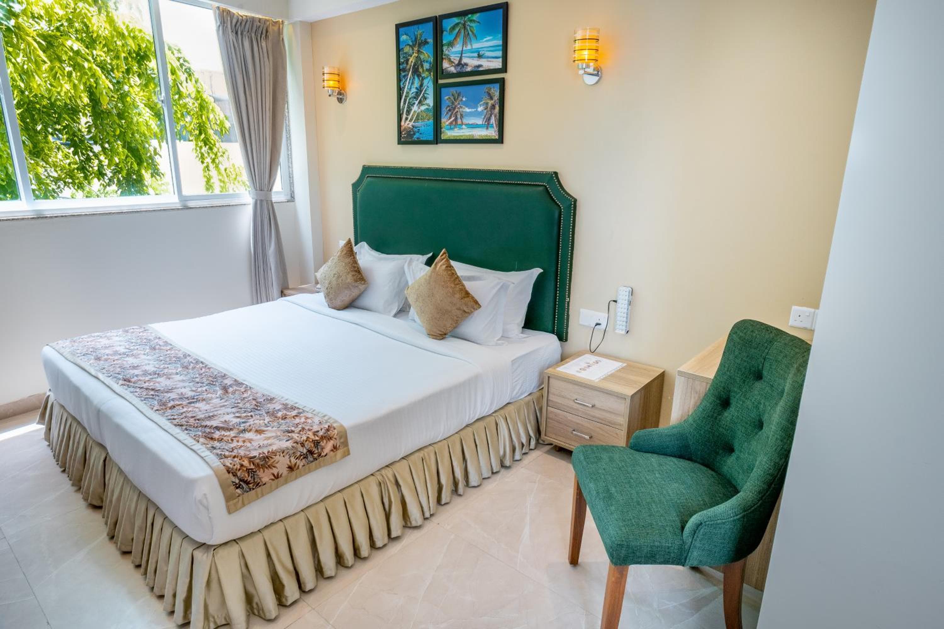 Hotel Flora - View 27