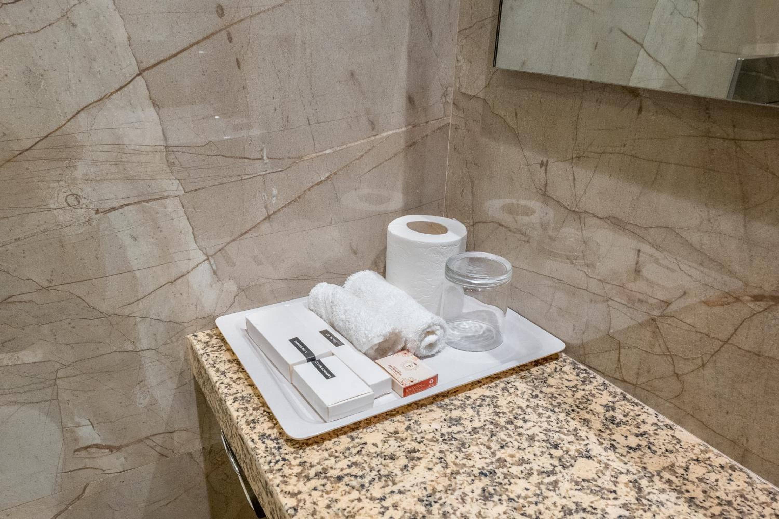 Hotel Flora - View 91