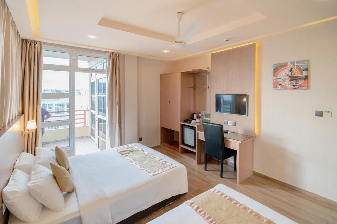 Three Inn - View 11