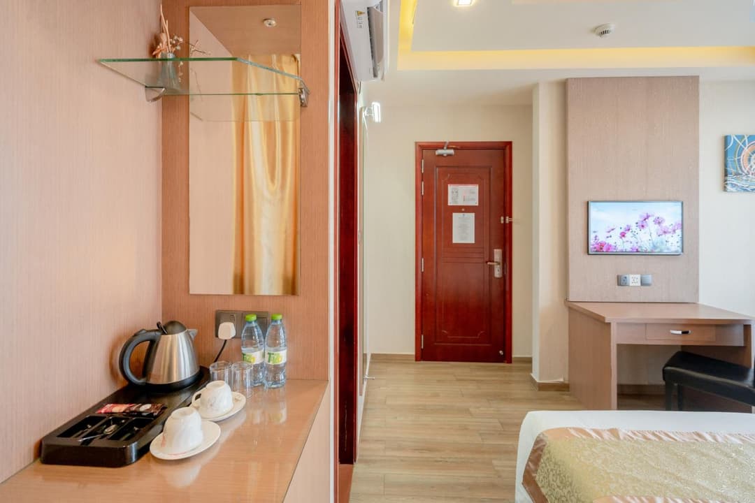 Three Inn - View 5