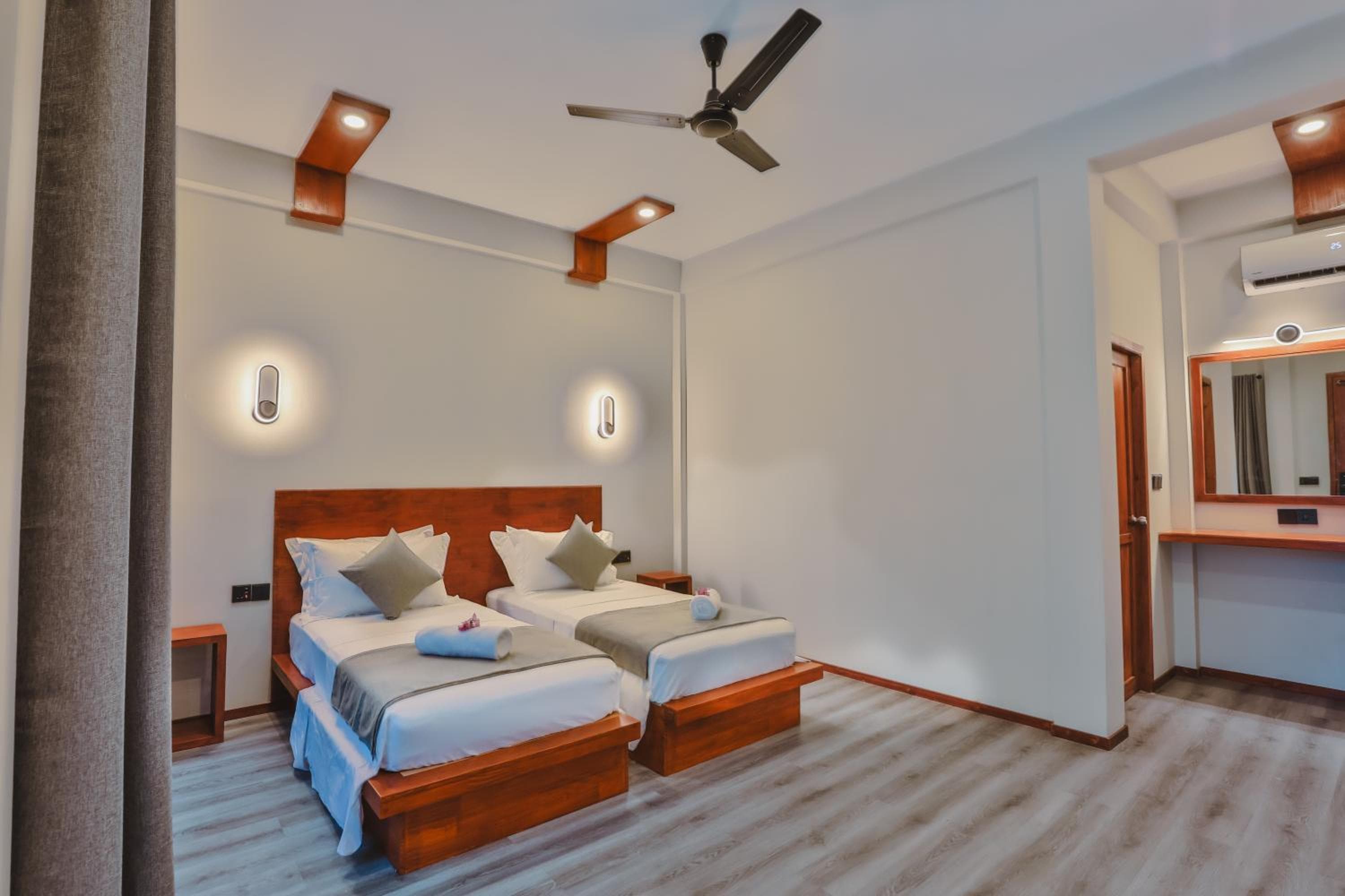 Sunny Breeze View - View 12