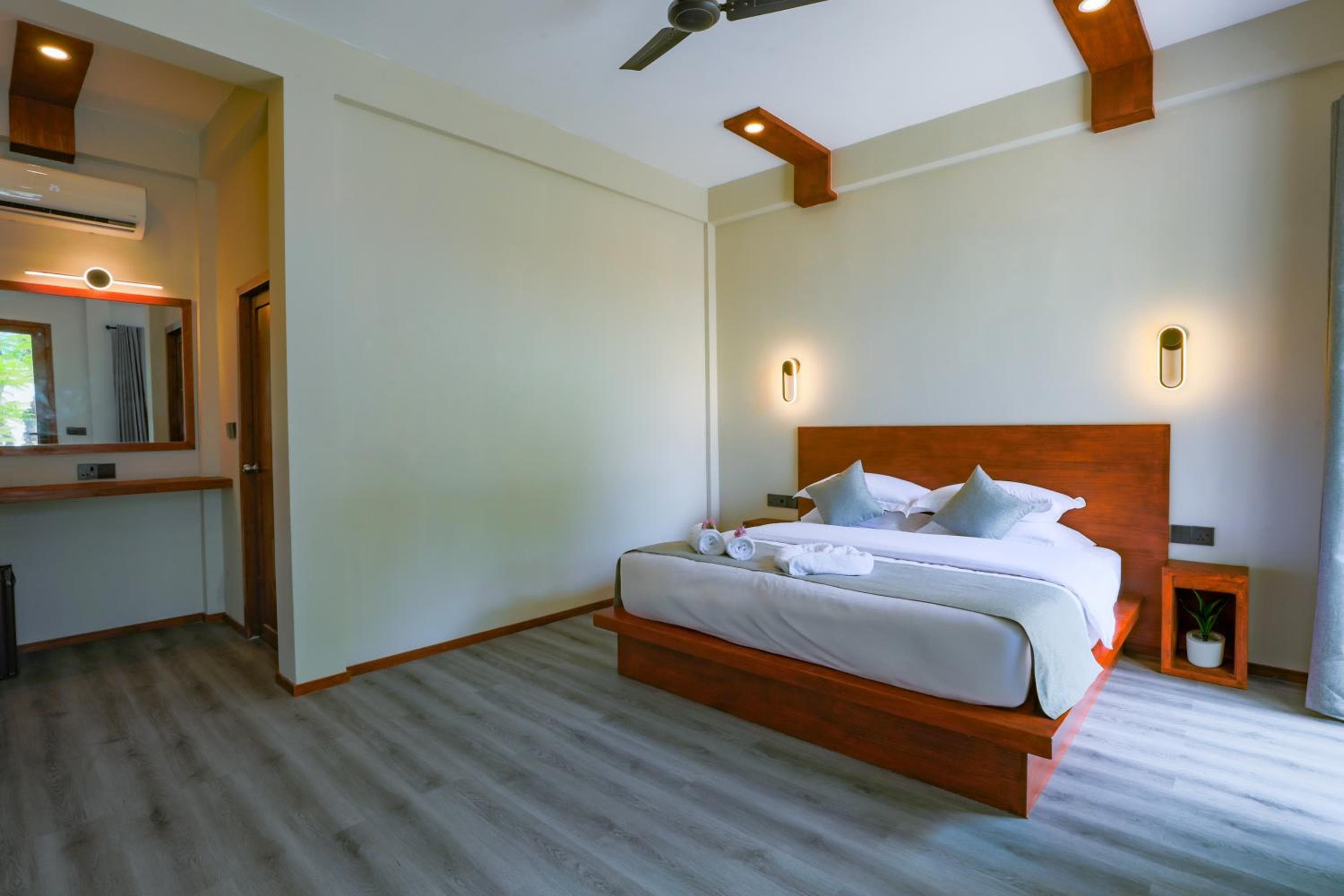 Sunny Breeze View - View 10