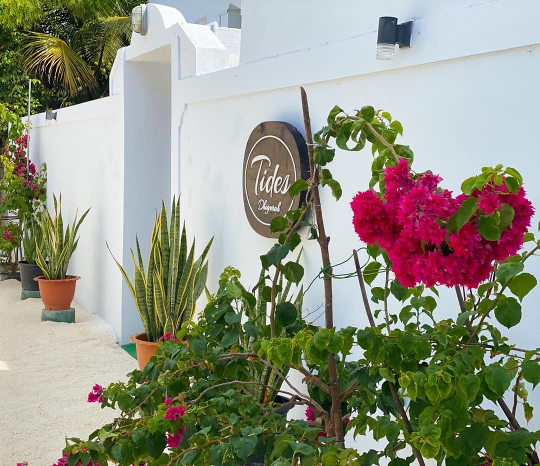 Tides Dhigurah - View 2