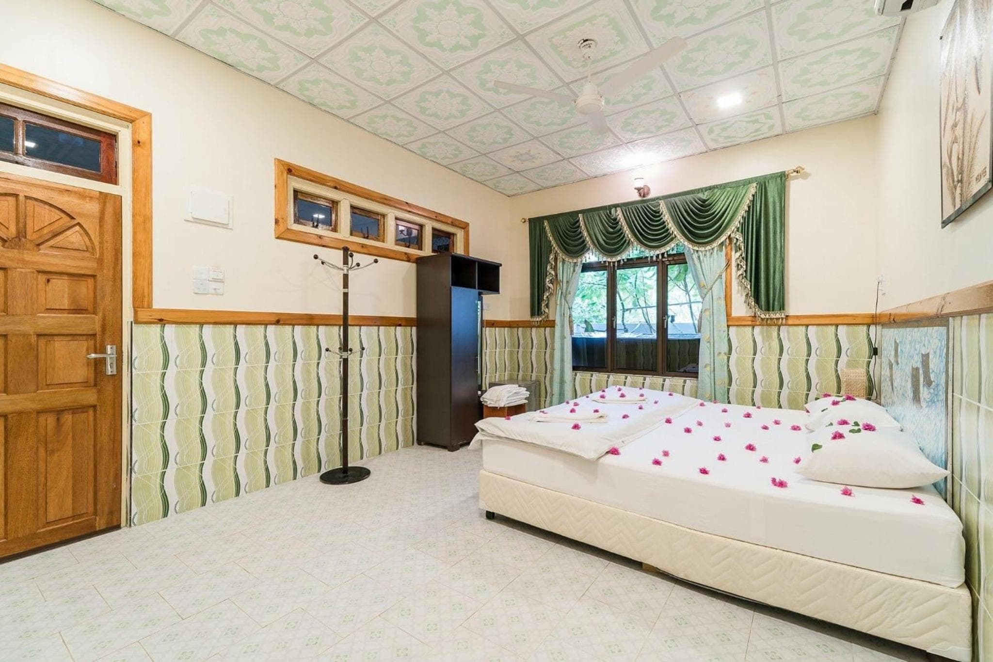 Summer Vibes Beach Front - View 107