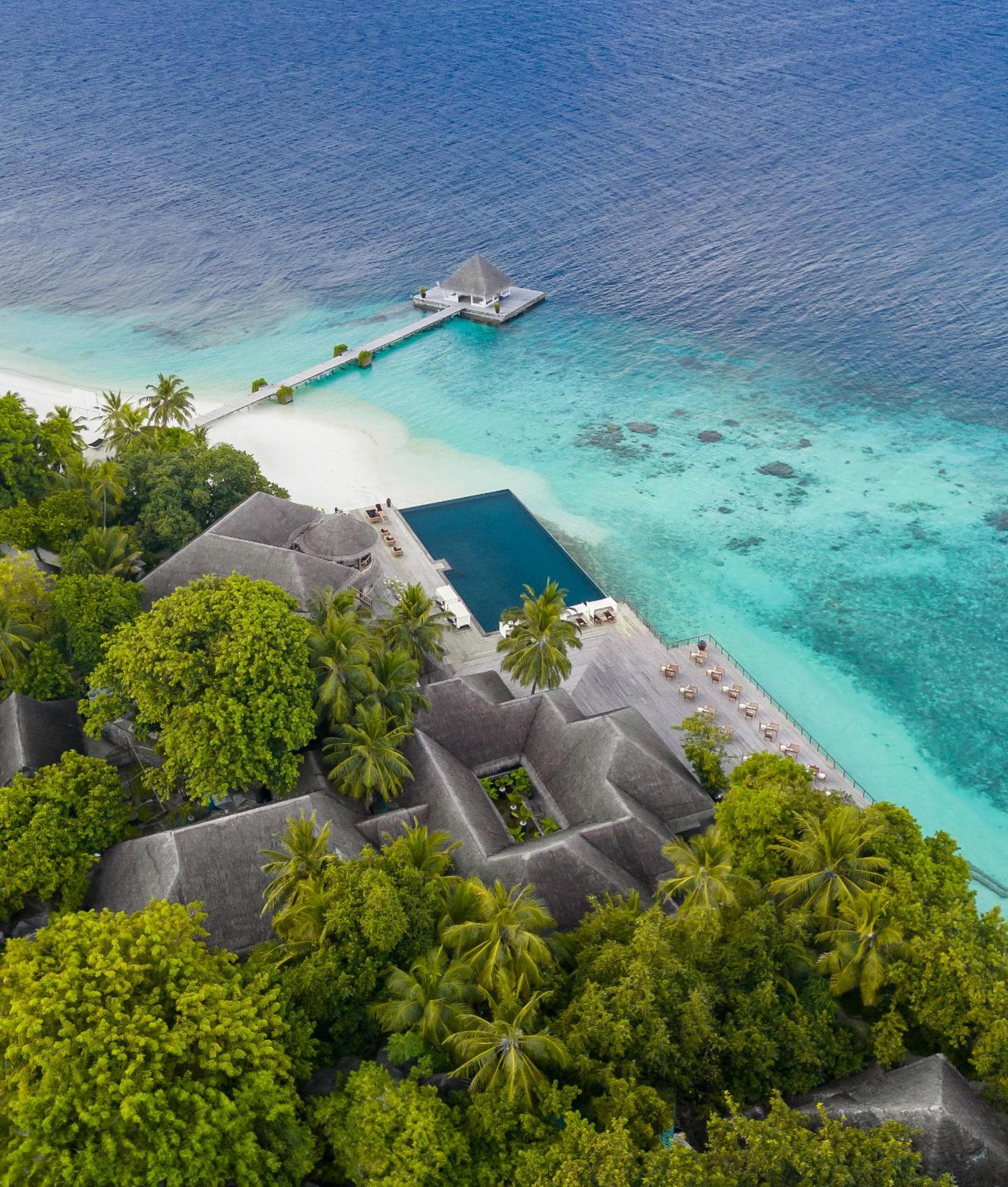 Coco Bodu Hithi - 50 percent off shared roundtrip Speedboat for stays from 1 Sep to 23 Dec 2025 - View 12