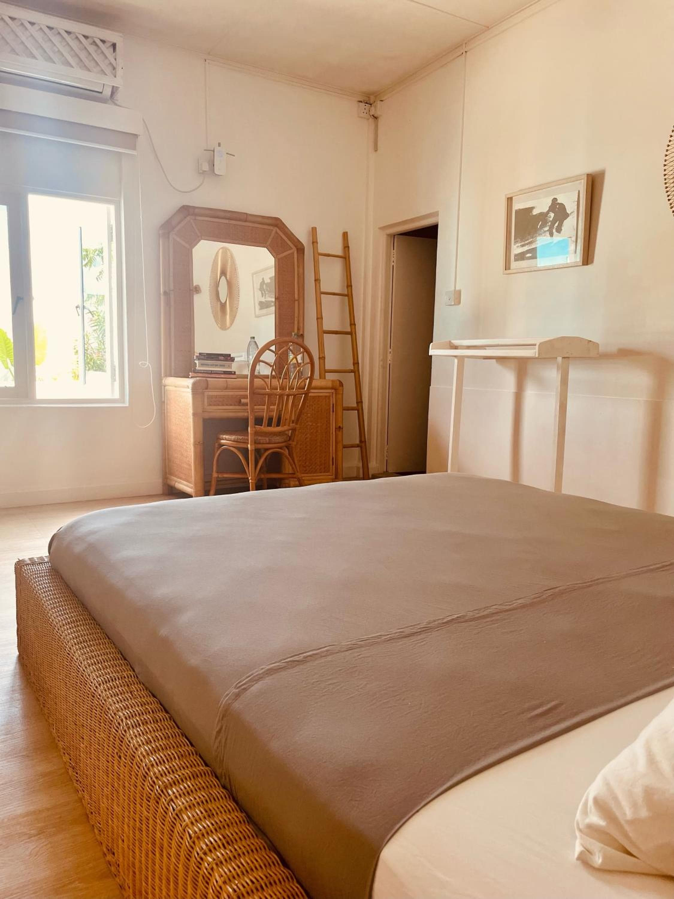 EQ SURF RETREAT - View 8