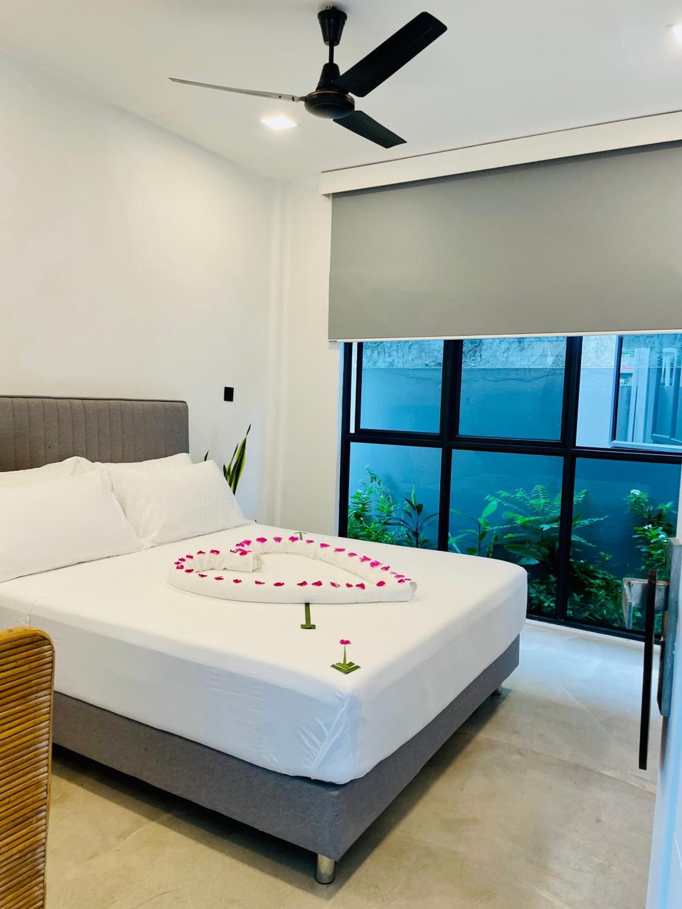 EQ SURF RETREAT - View 13